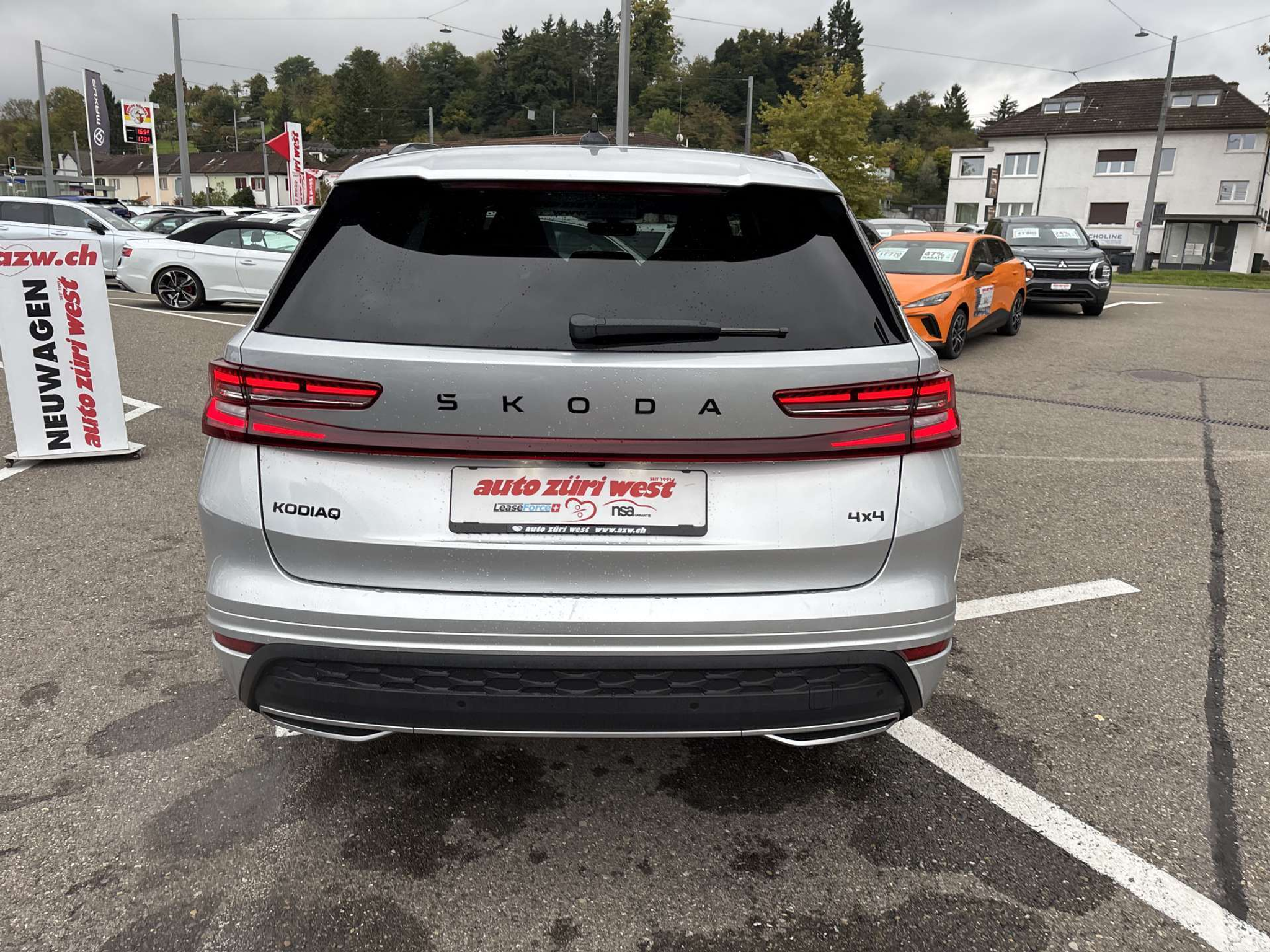 listing desktop thumbnail image 11