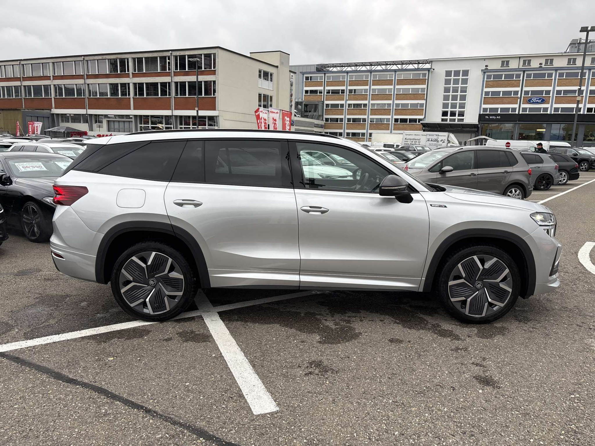 listing desktop thumbnail image 12