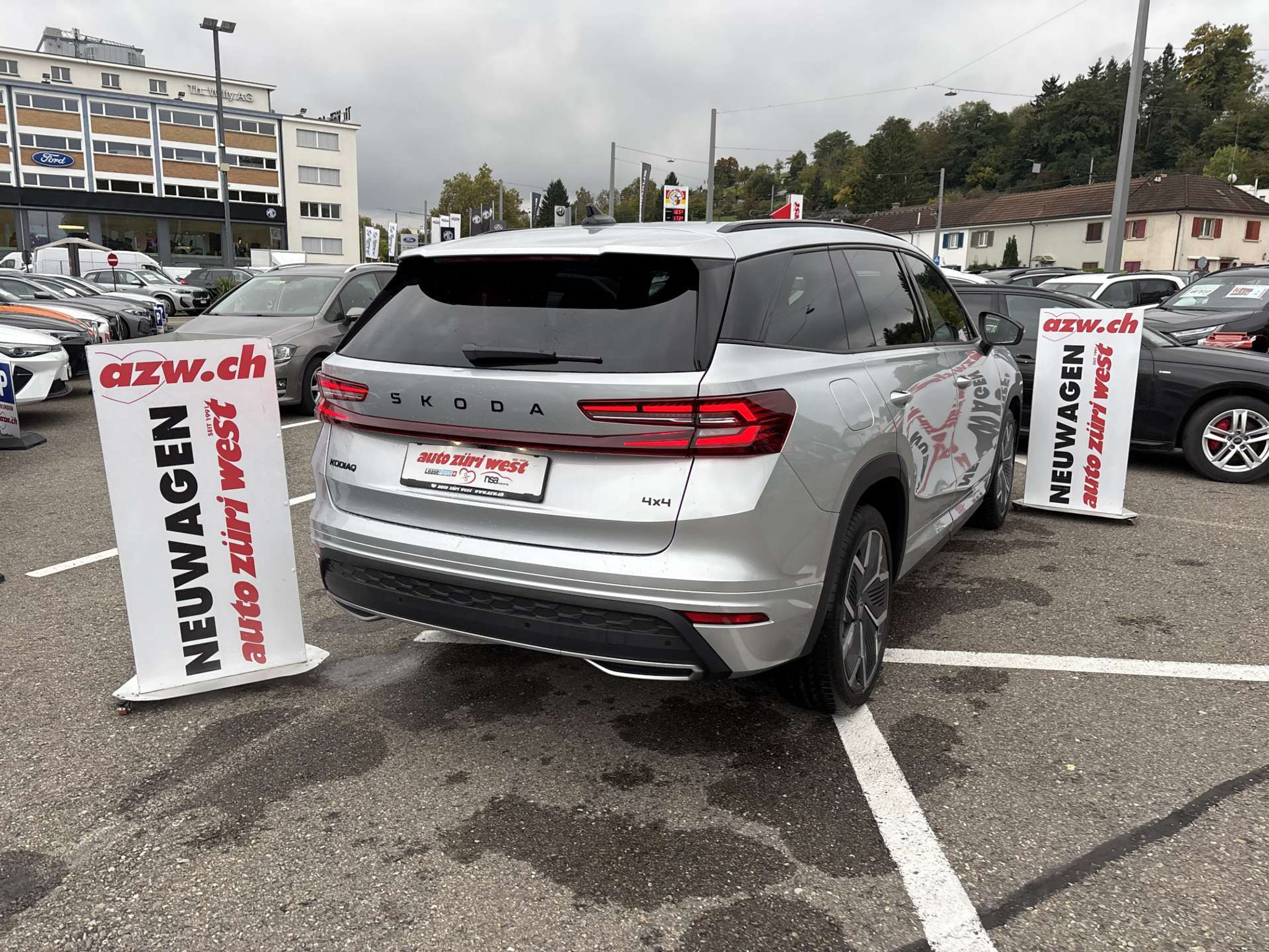 listing desktop thumbnail image 2