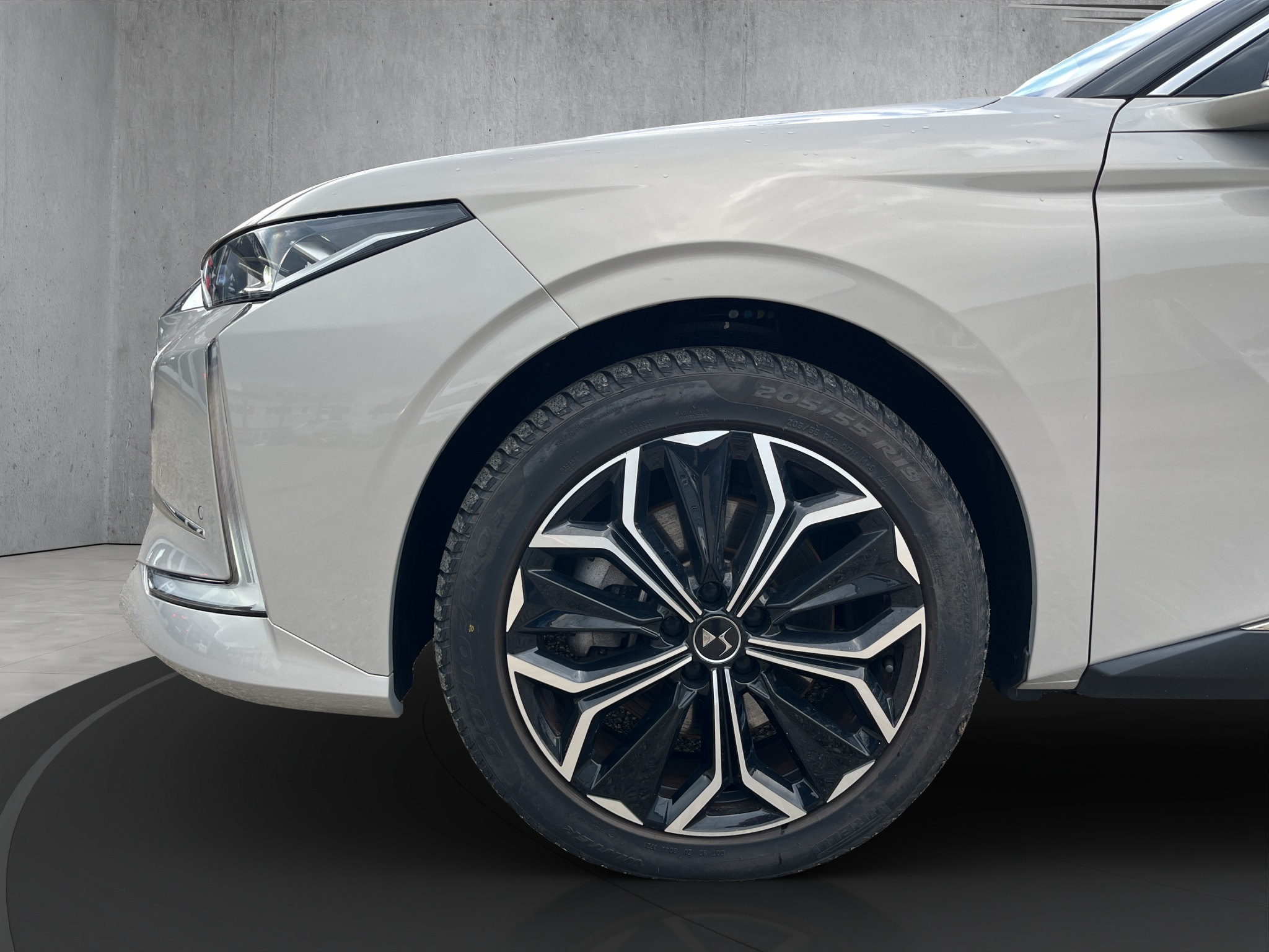 listing desktop thumbnail image 15