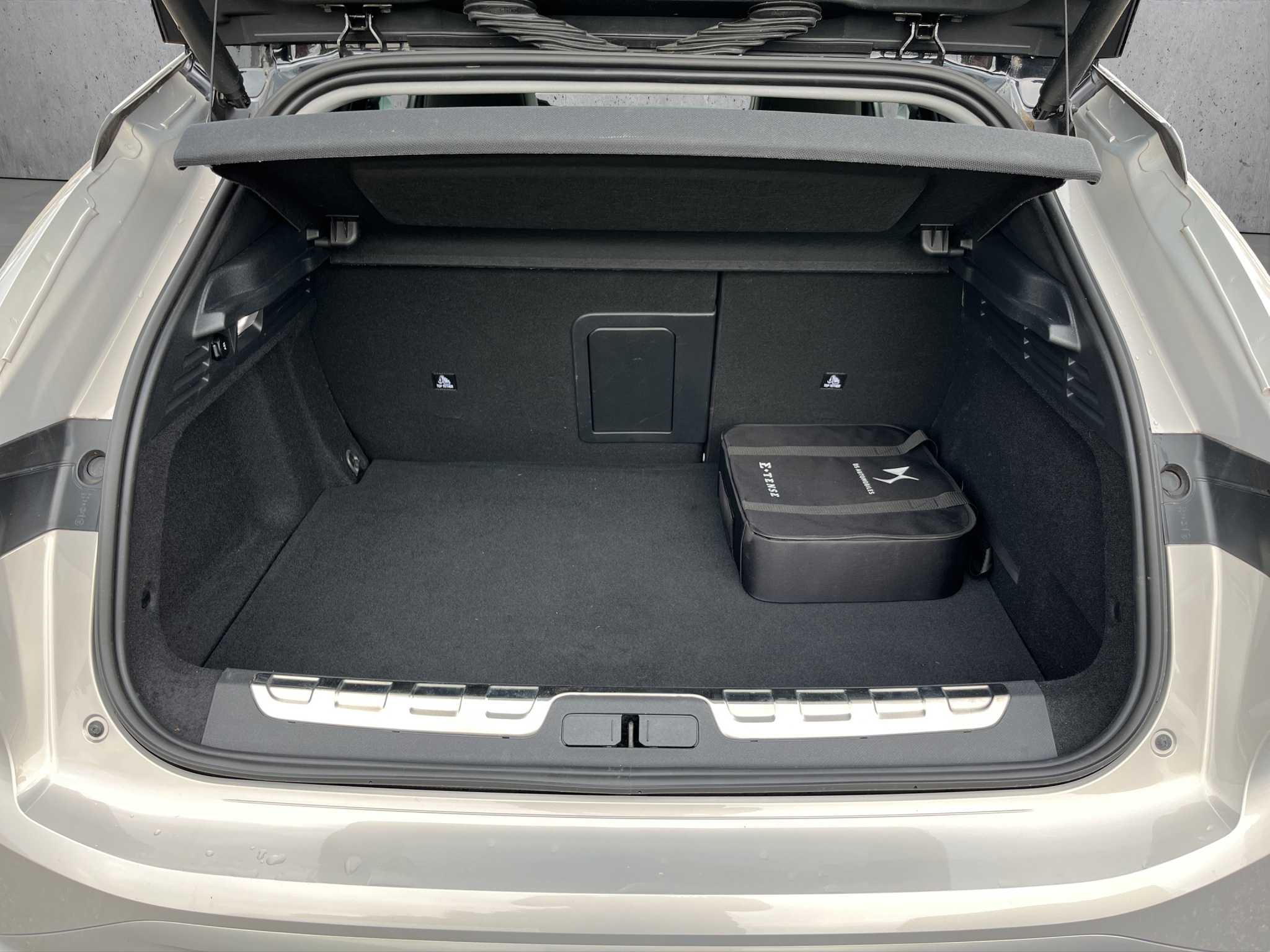 listing desktop thumbnail image 14