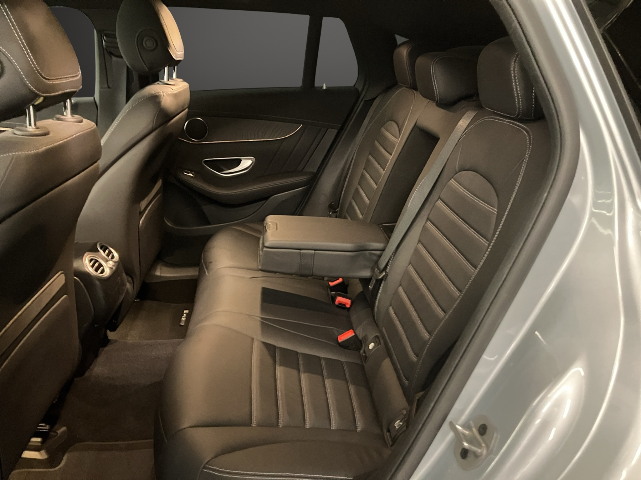 listing desktop thumbnail image 7