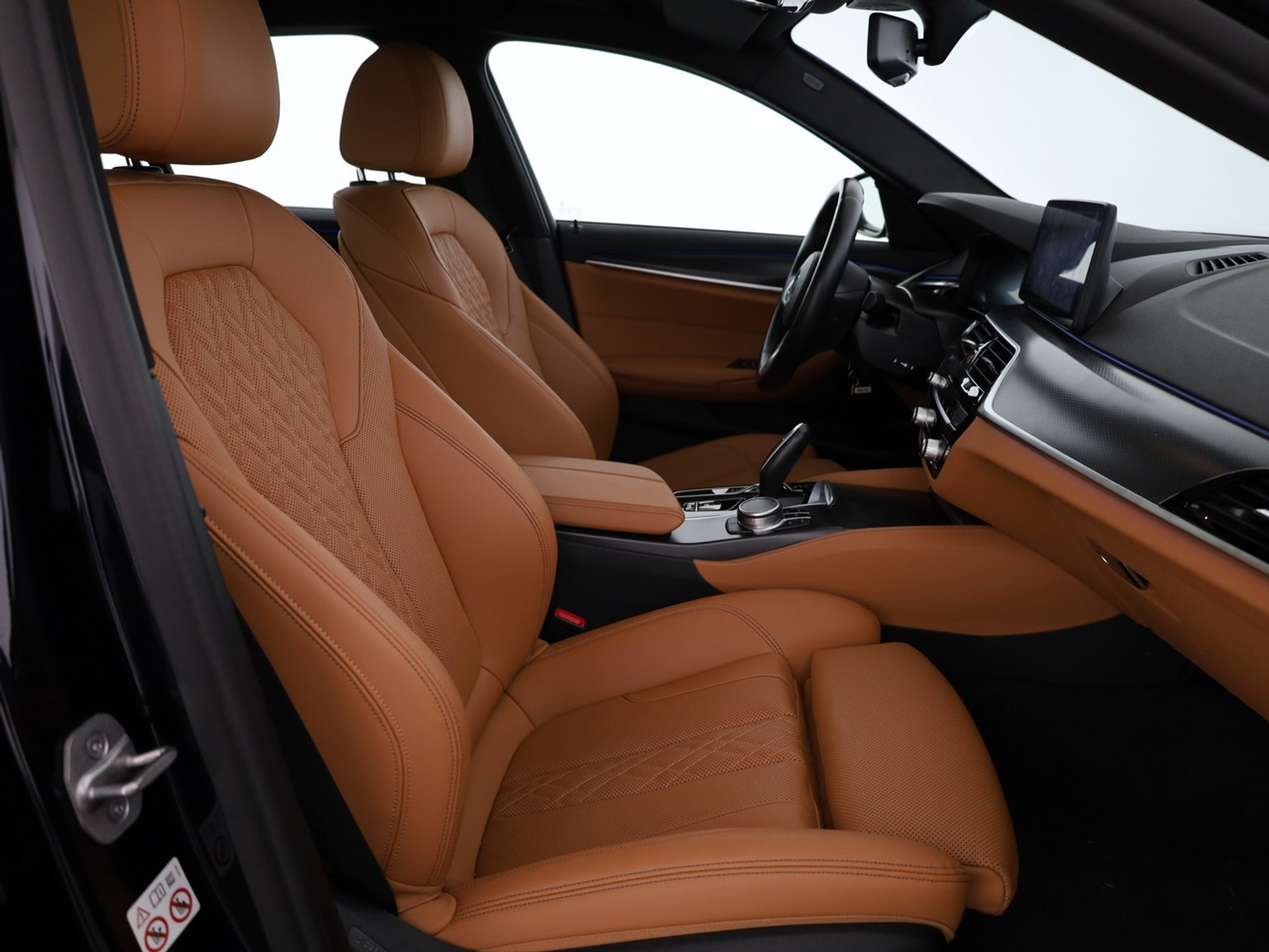 listing desktop thumbnail image 6