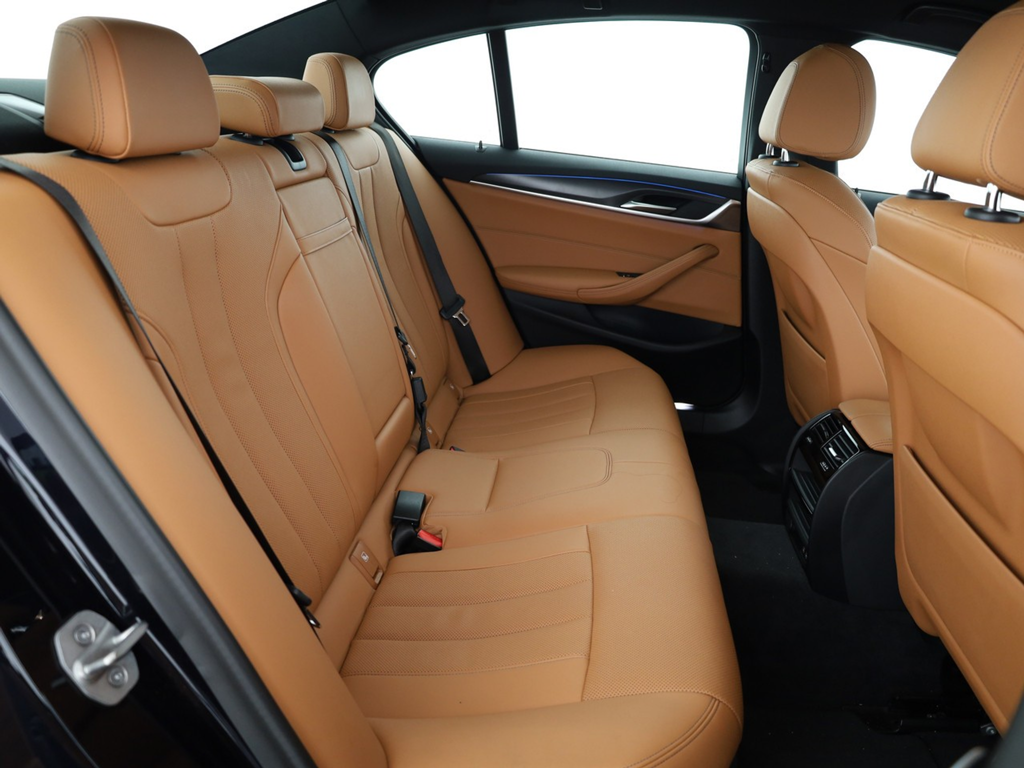 listing desktop thumbnail image 7