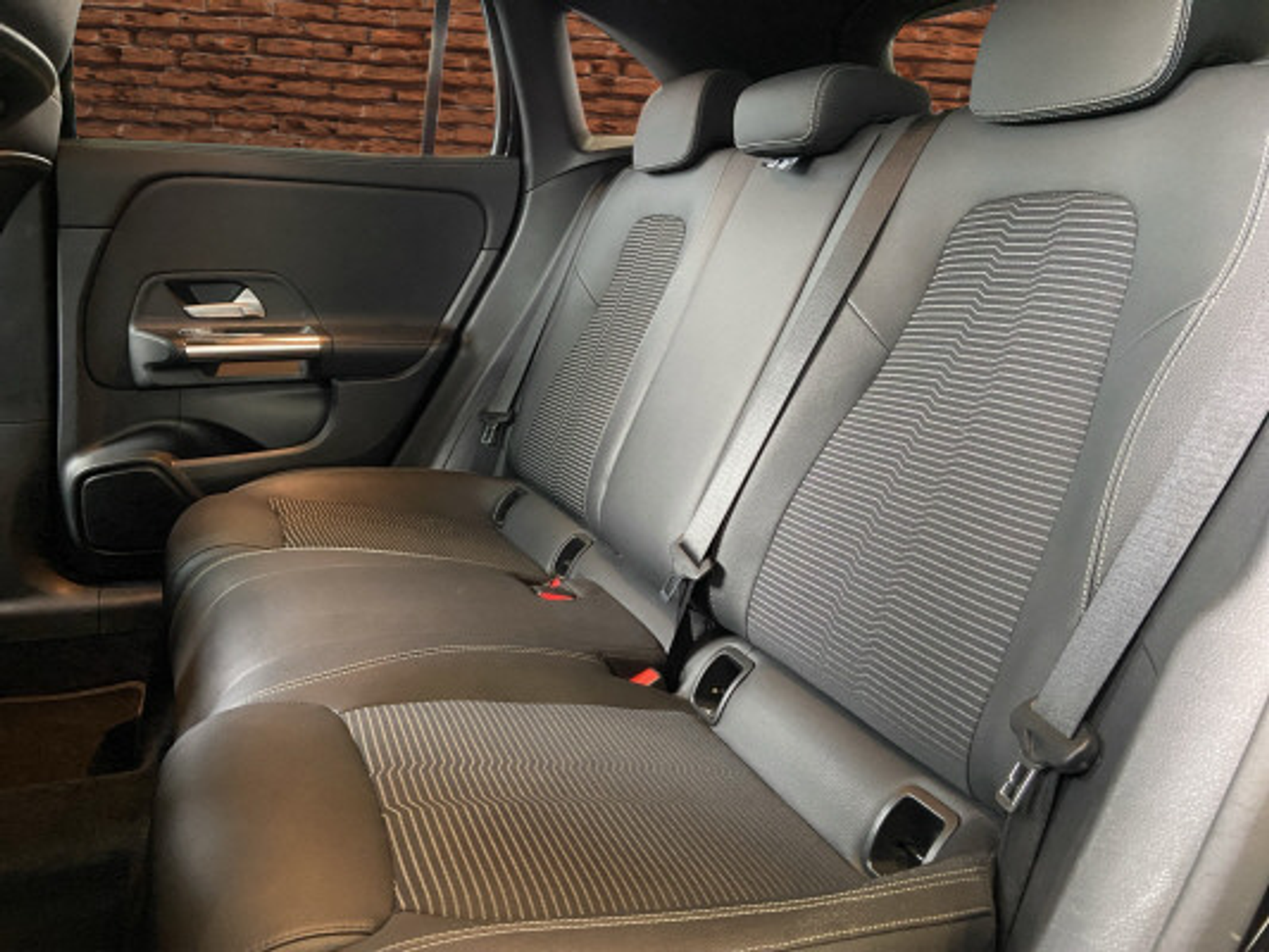 listing desktop thumbnail image 12