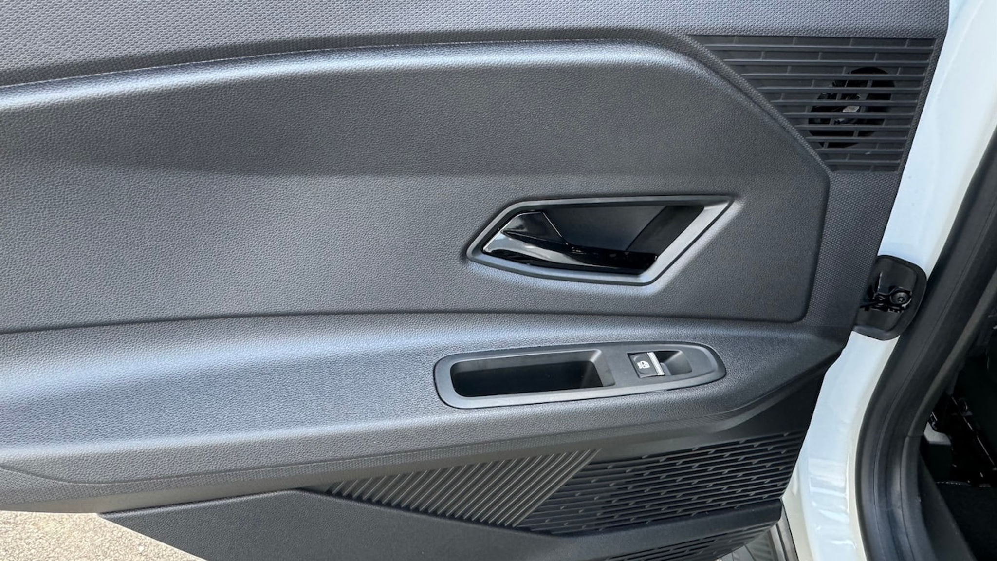 listing desktop thumbnail image 20