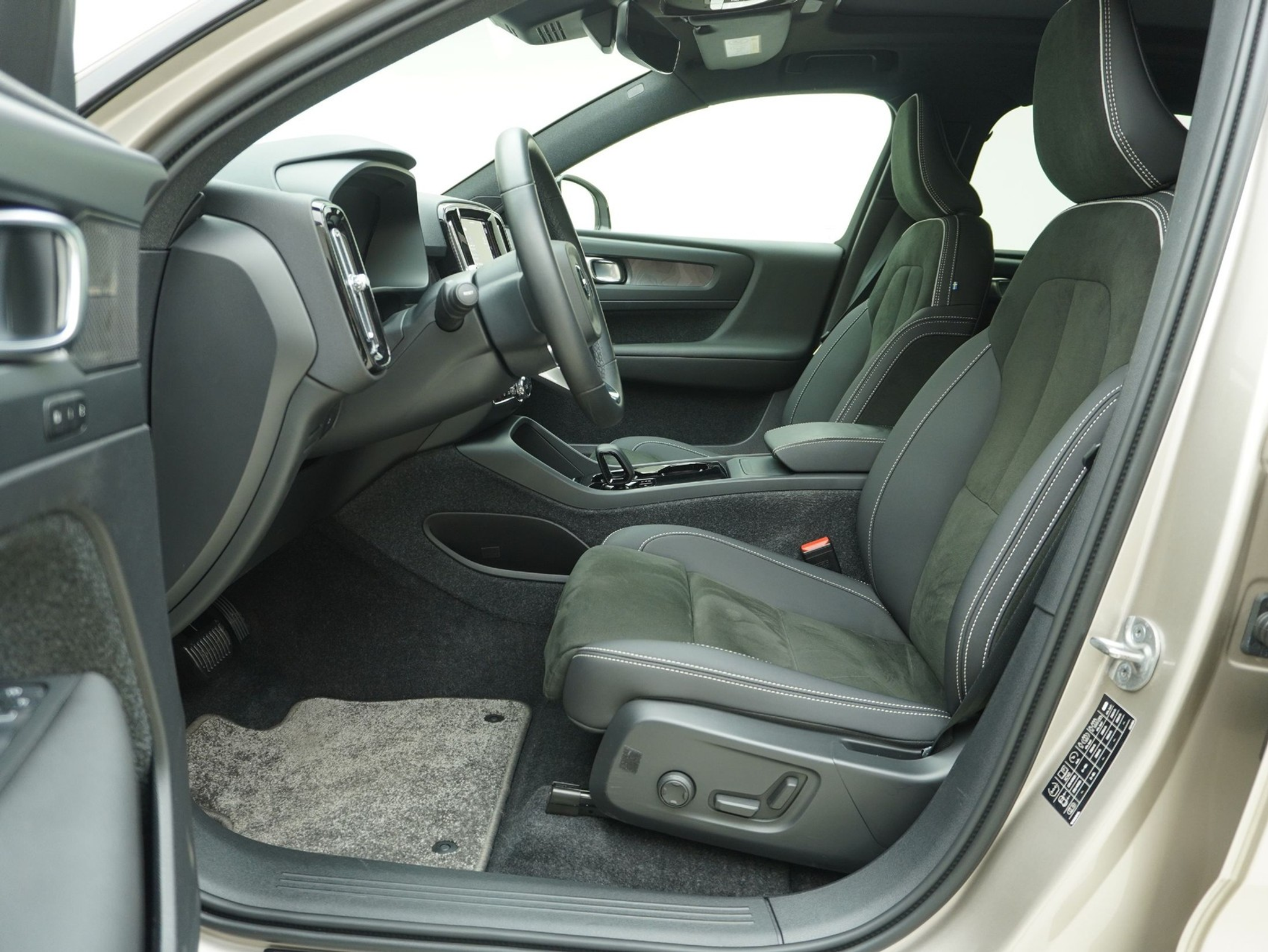 listing desktop thumbnail image 10