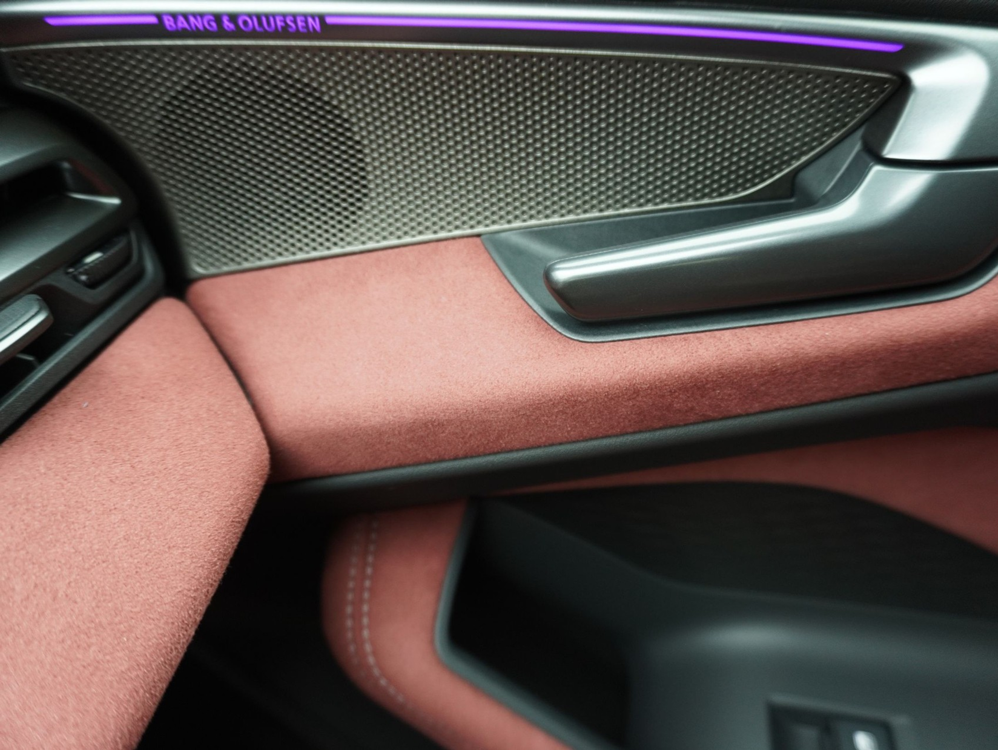 listing desktop thumbnail image 14