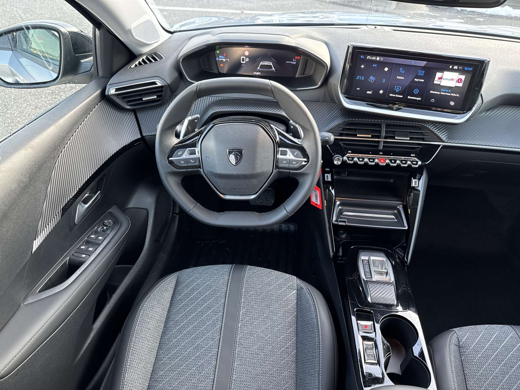 listing desktop thumbnail image 4