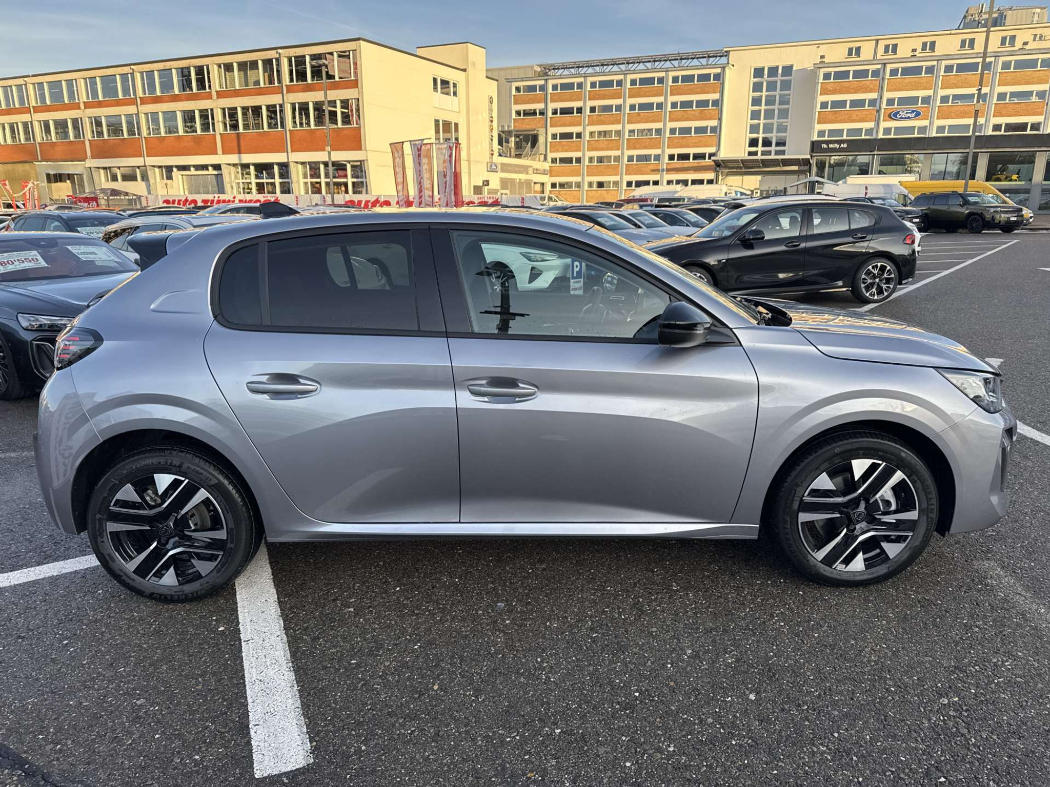 listing desktop thumbnail image 10