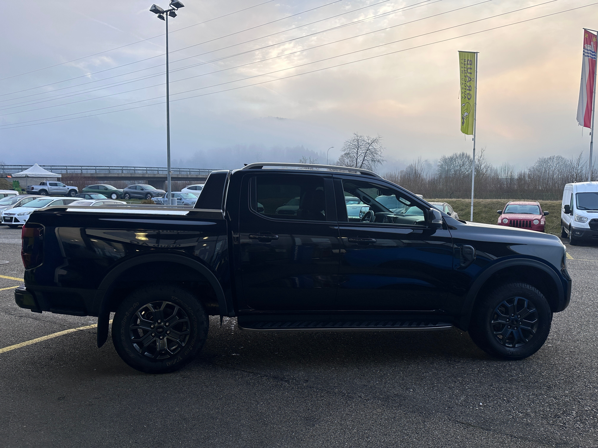 listing desktop thumbnail image 7