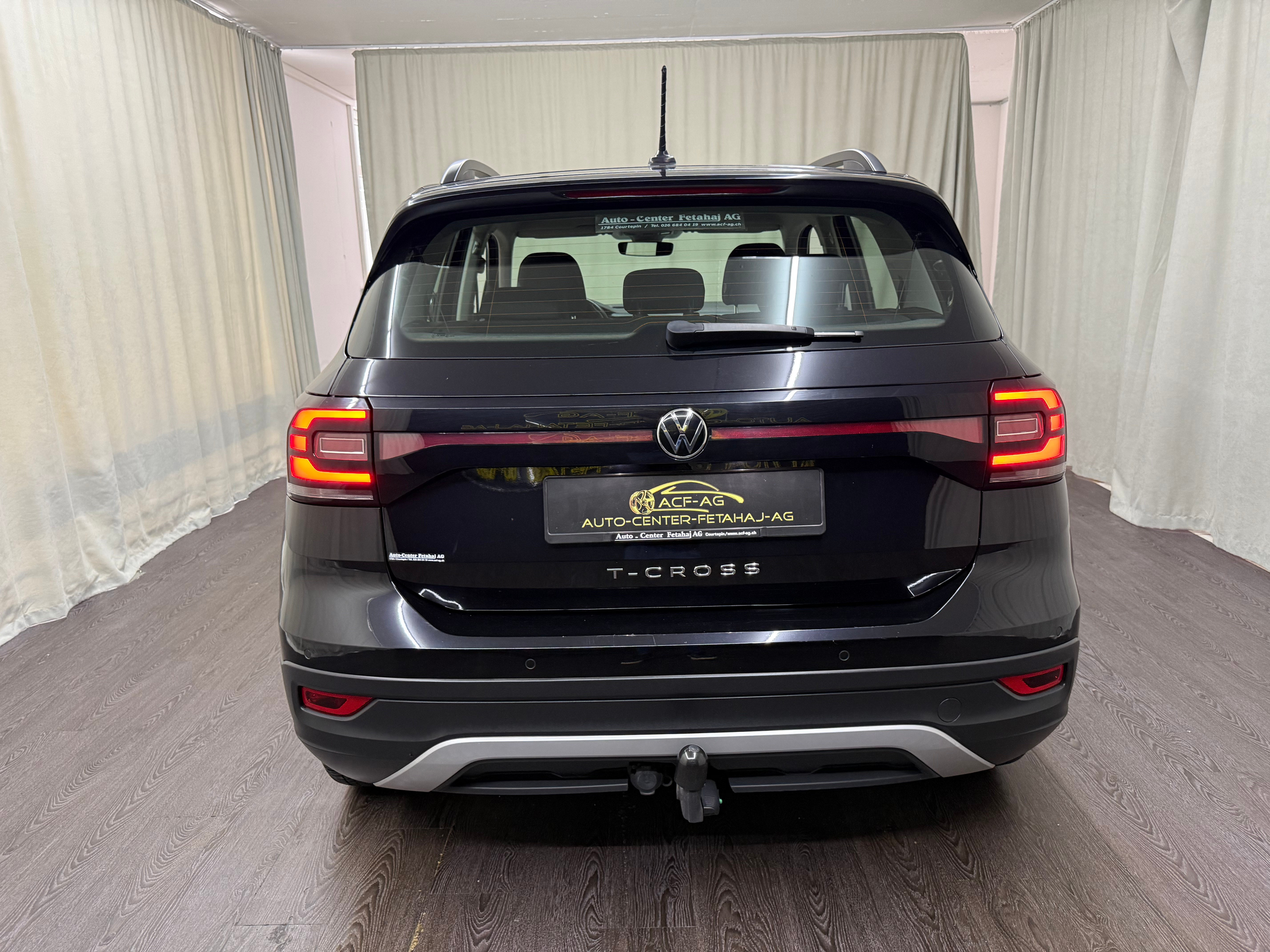 listing desktop thumbnail image 4