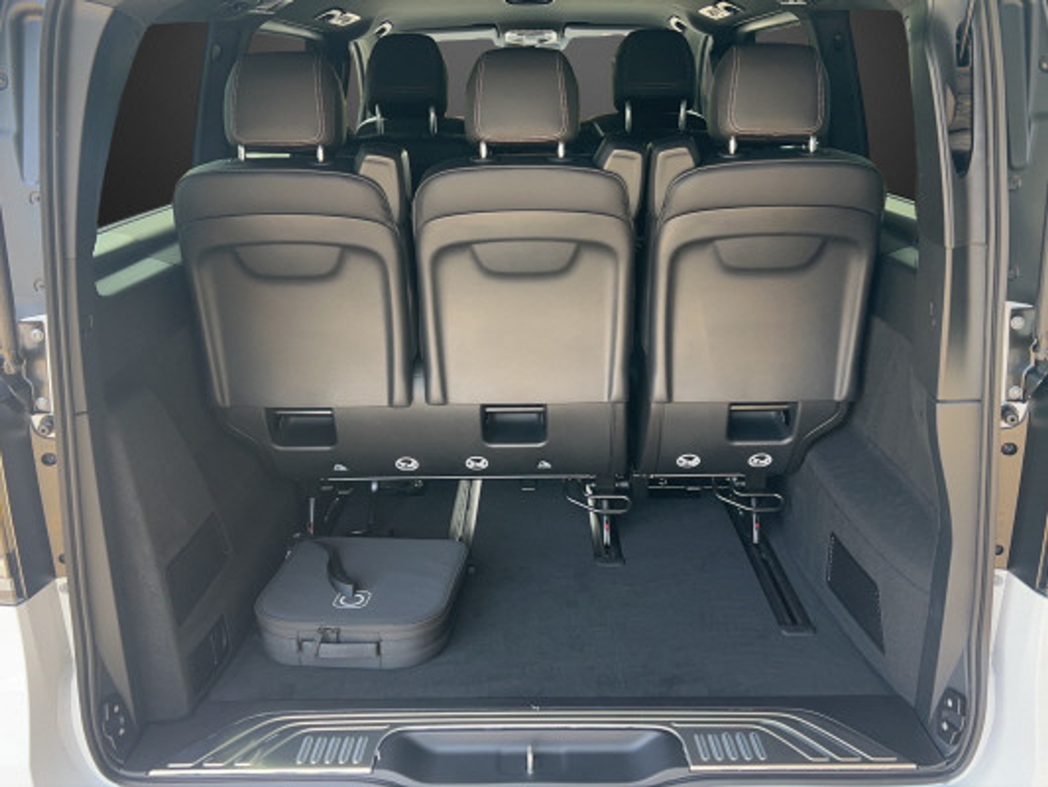 listing desktop thumbnail image 11