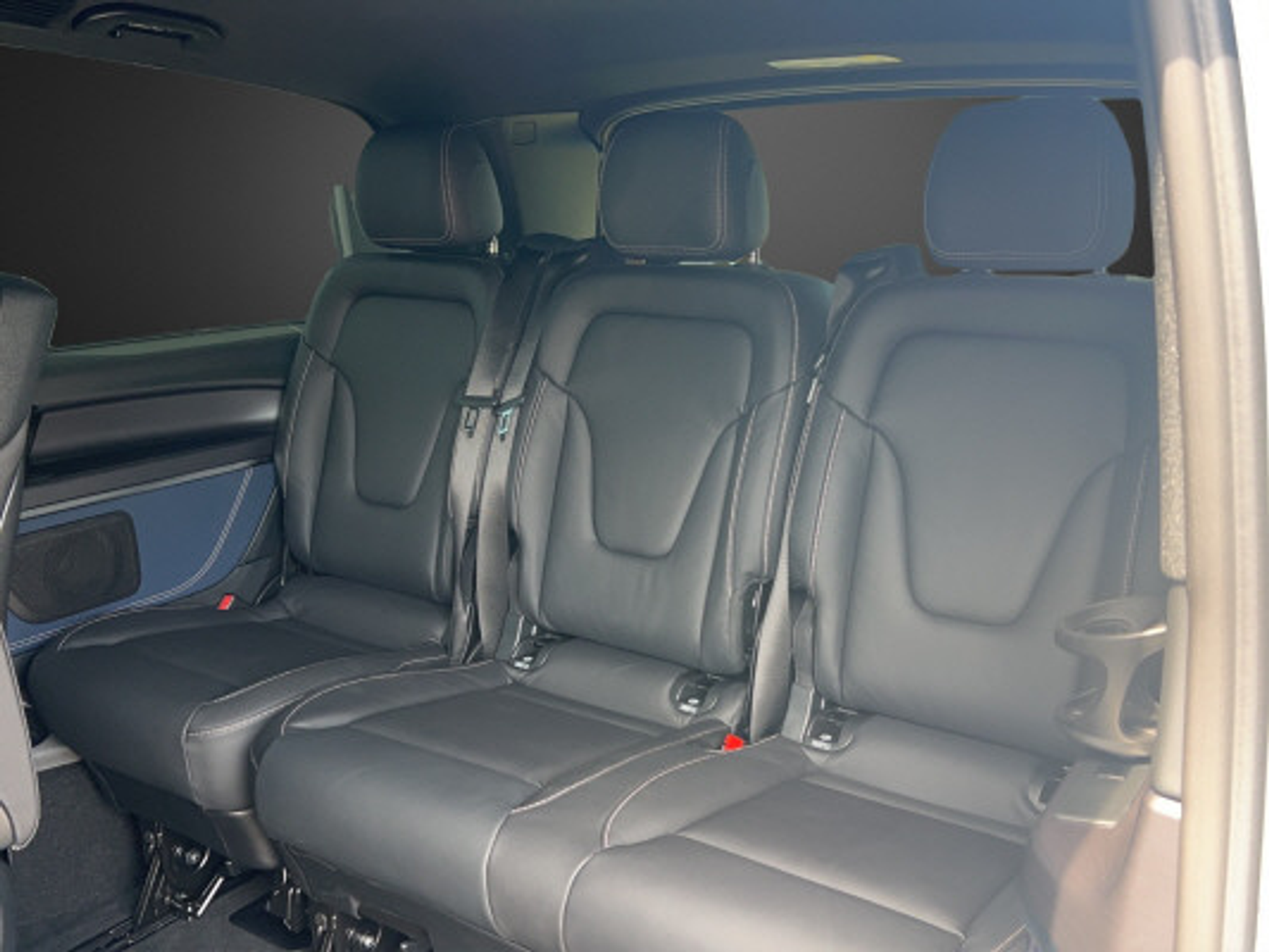 listing desktop thumbnail image 10