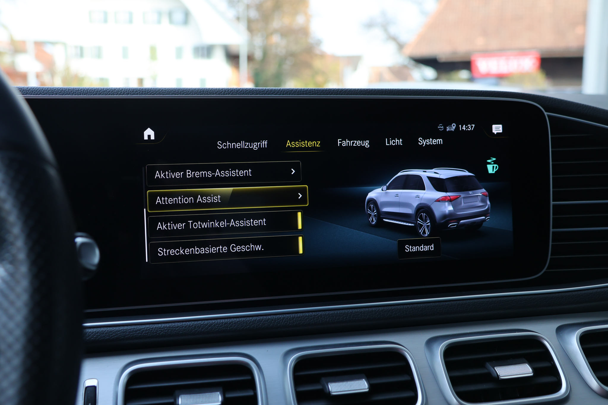 listing desktop thumbnail image 25