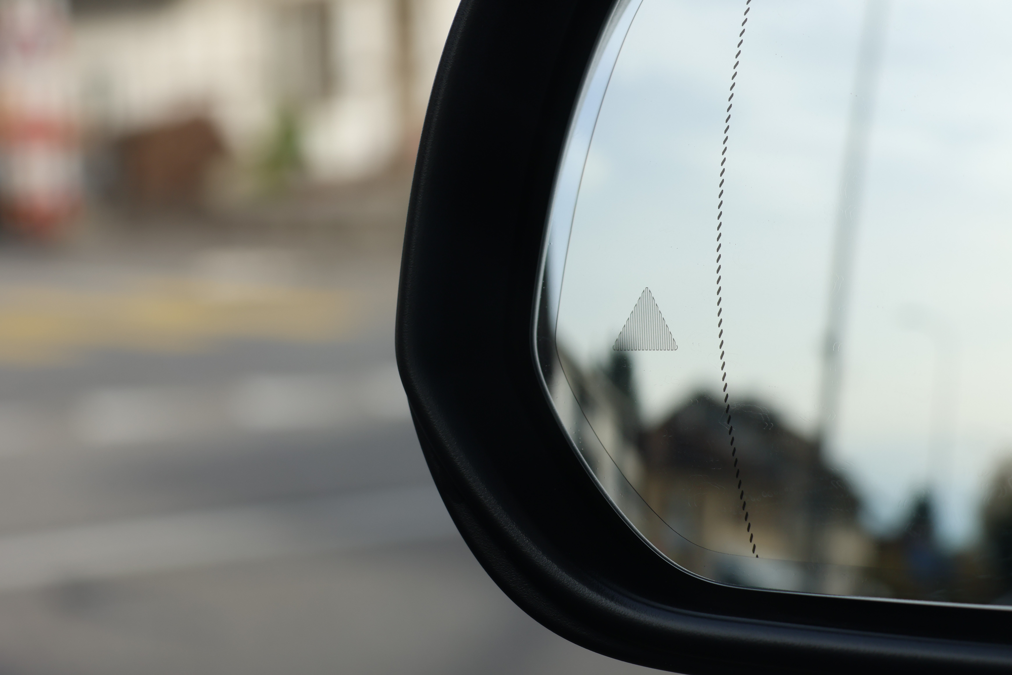 listing desktop thumbnail image 26