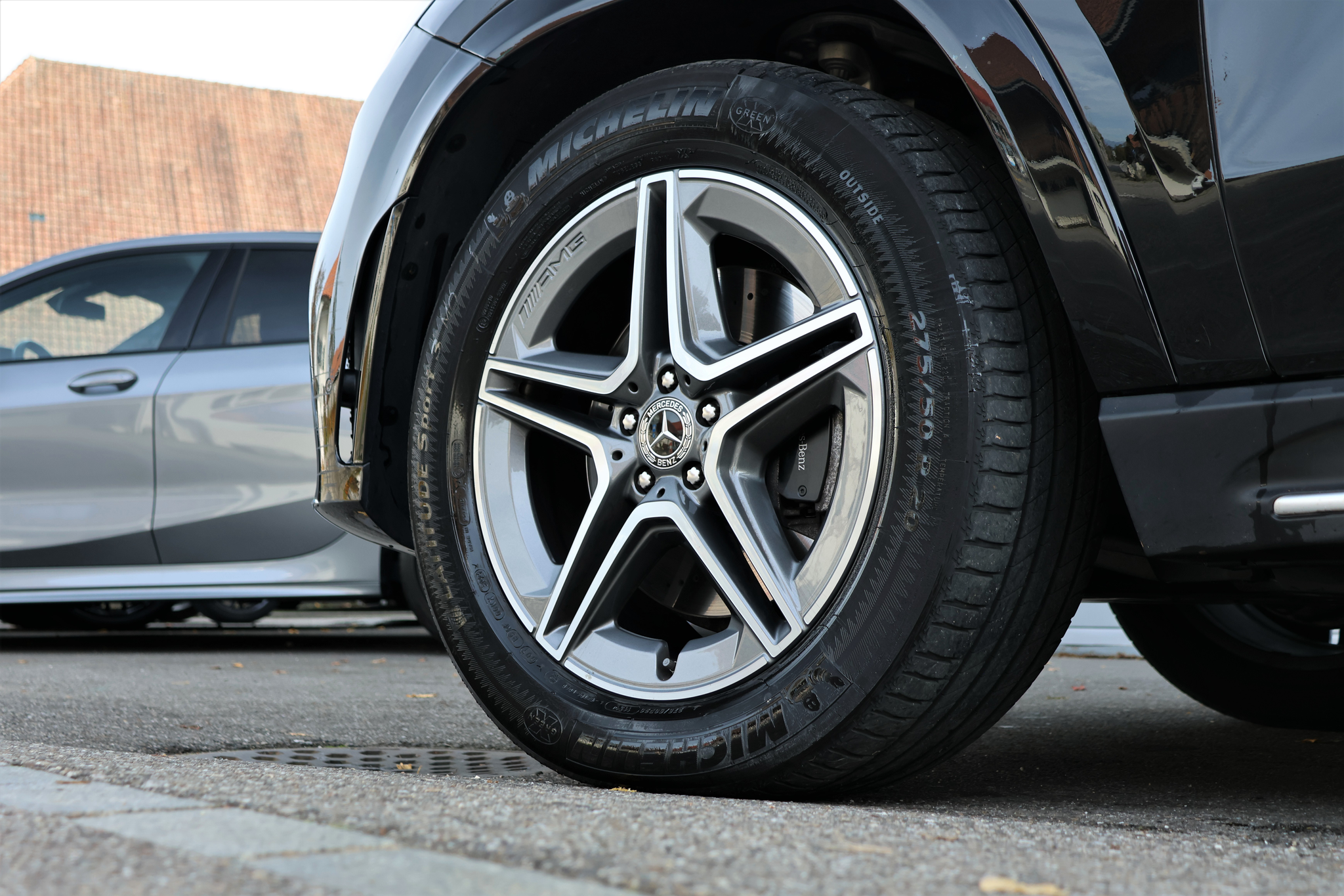 listing desktop thumbnail image 6