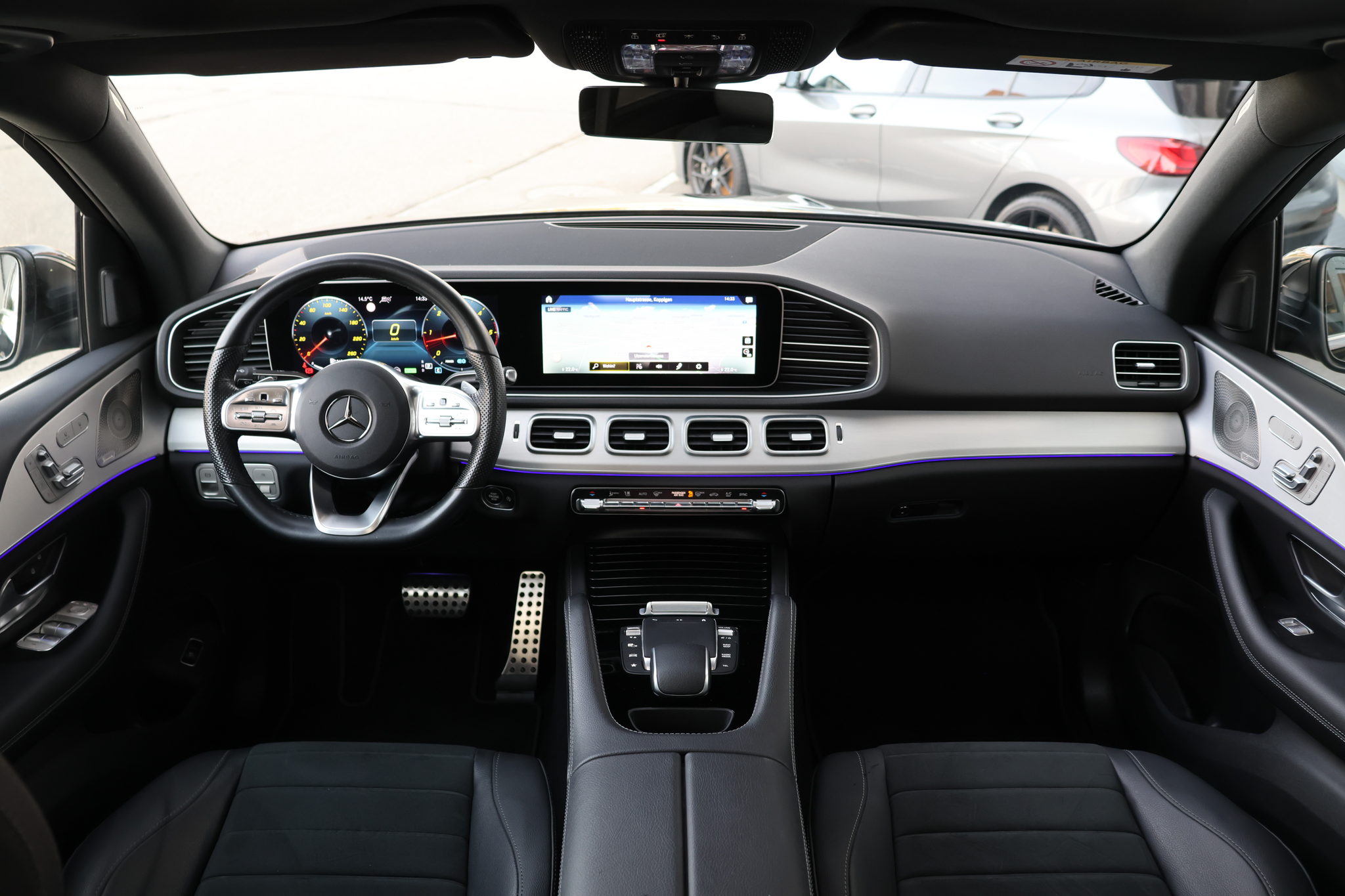 listing desktop thumbnail image 15