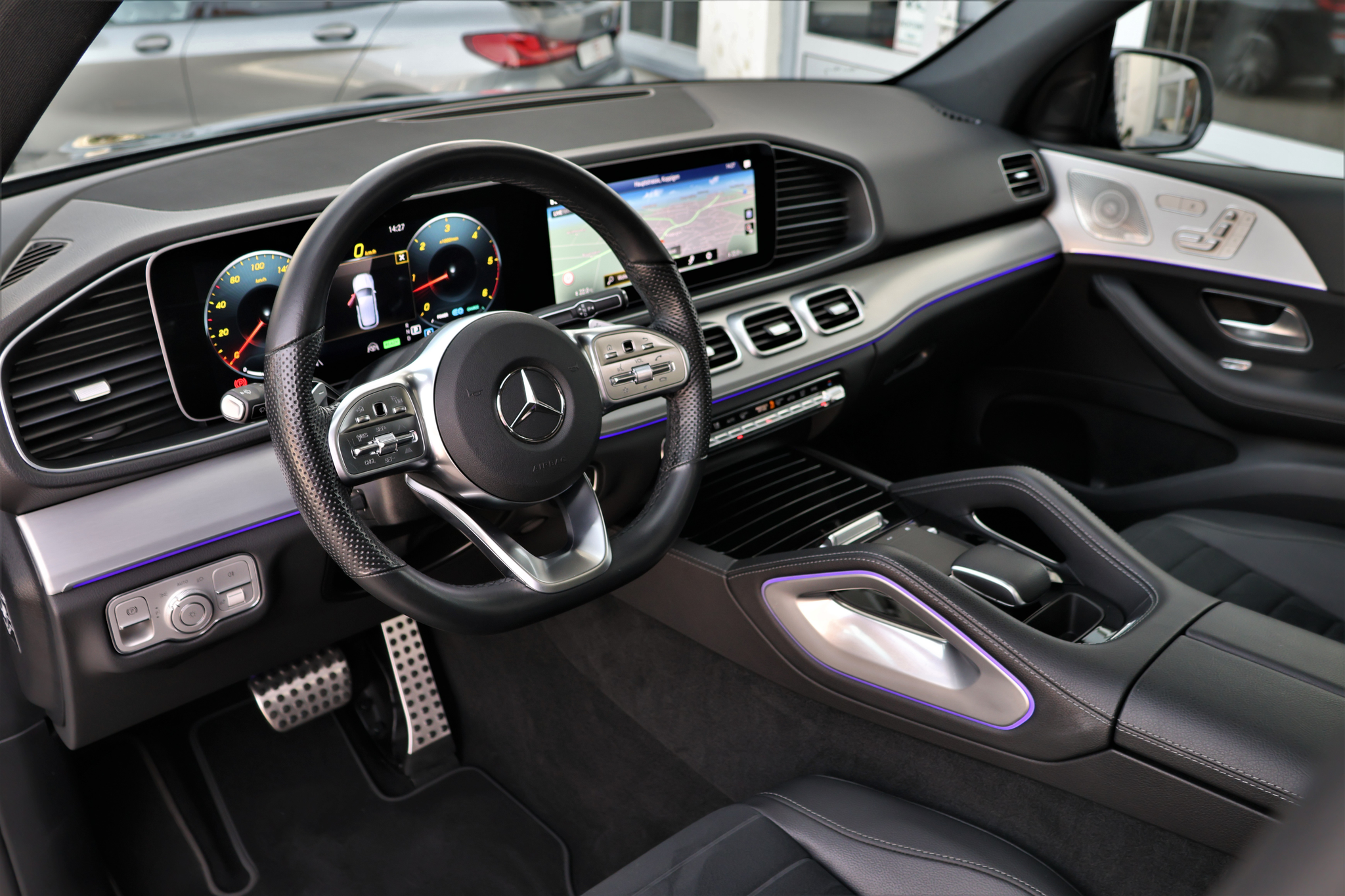 listing desktop thumbnail image 8