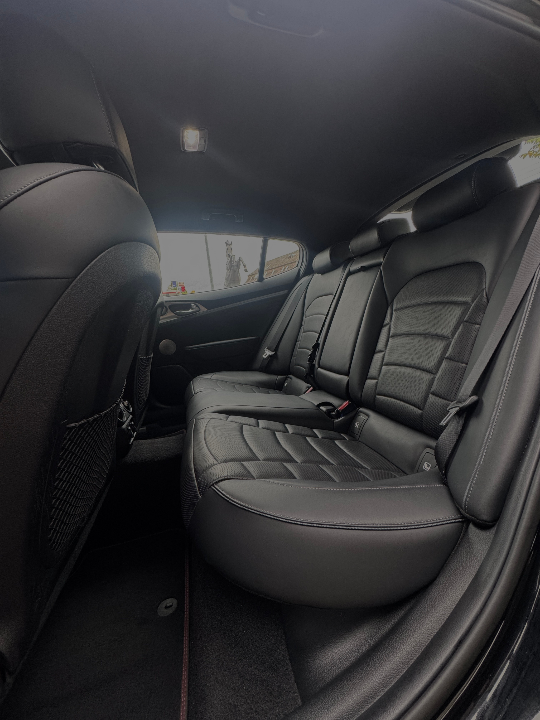 listing desktop thumbnail image 9