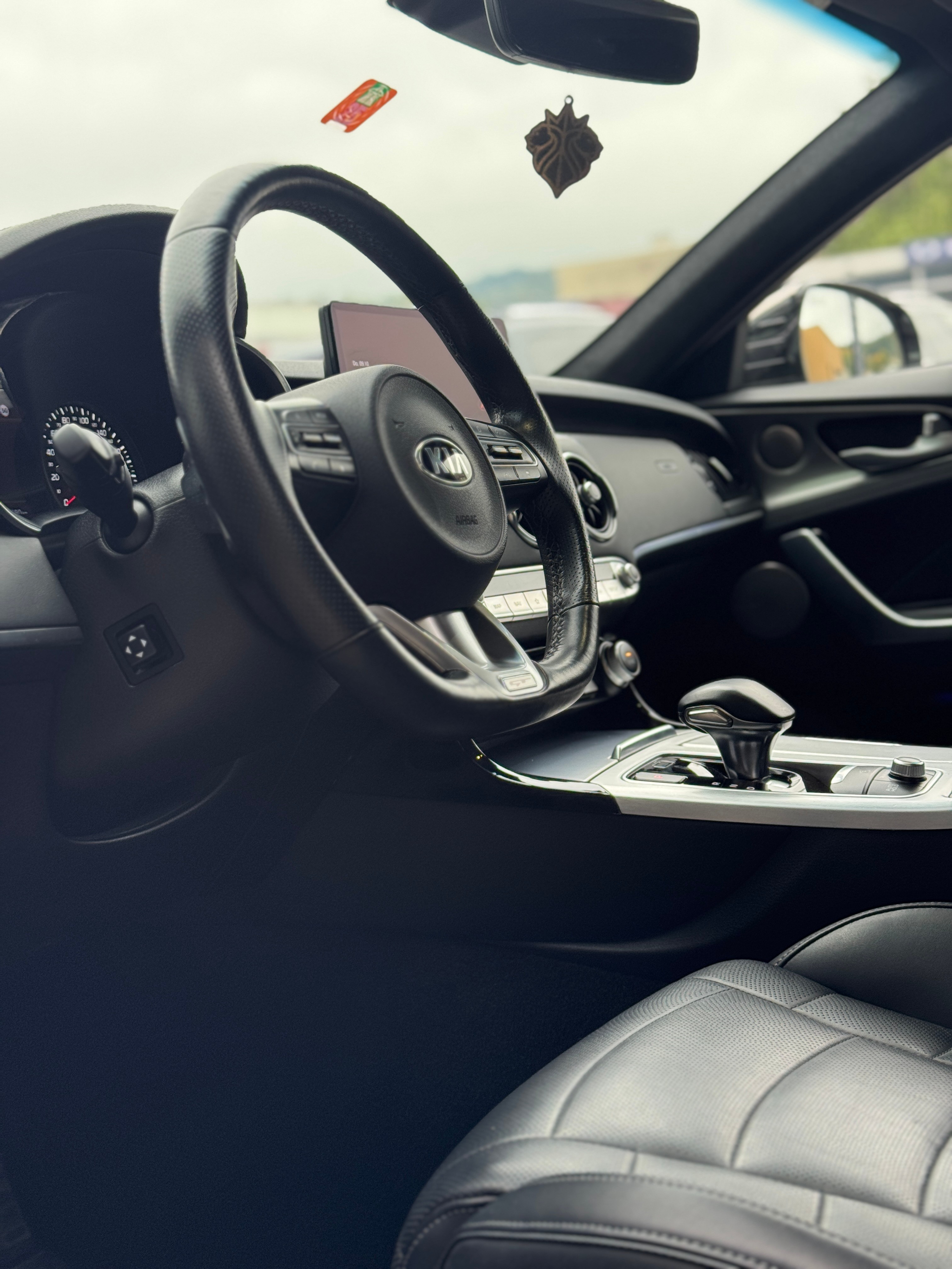 listing desktop thumbnail image 7