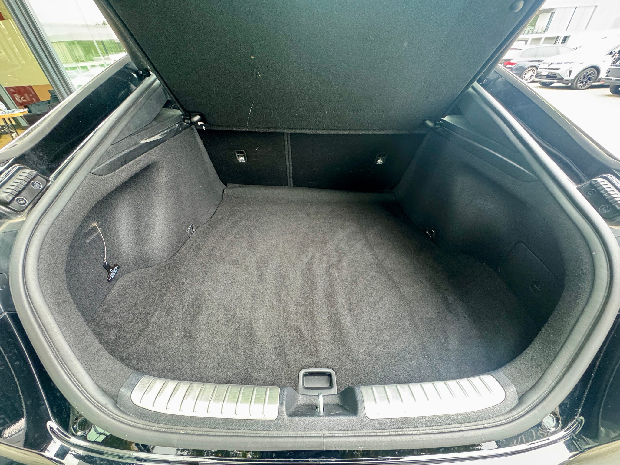 listing desktop thumbnail image 14