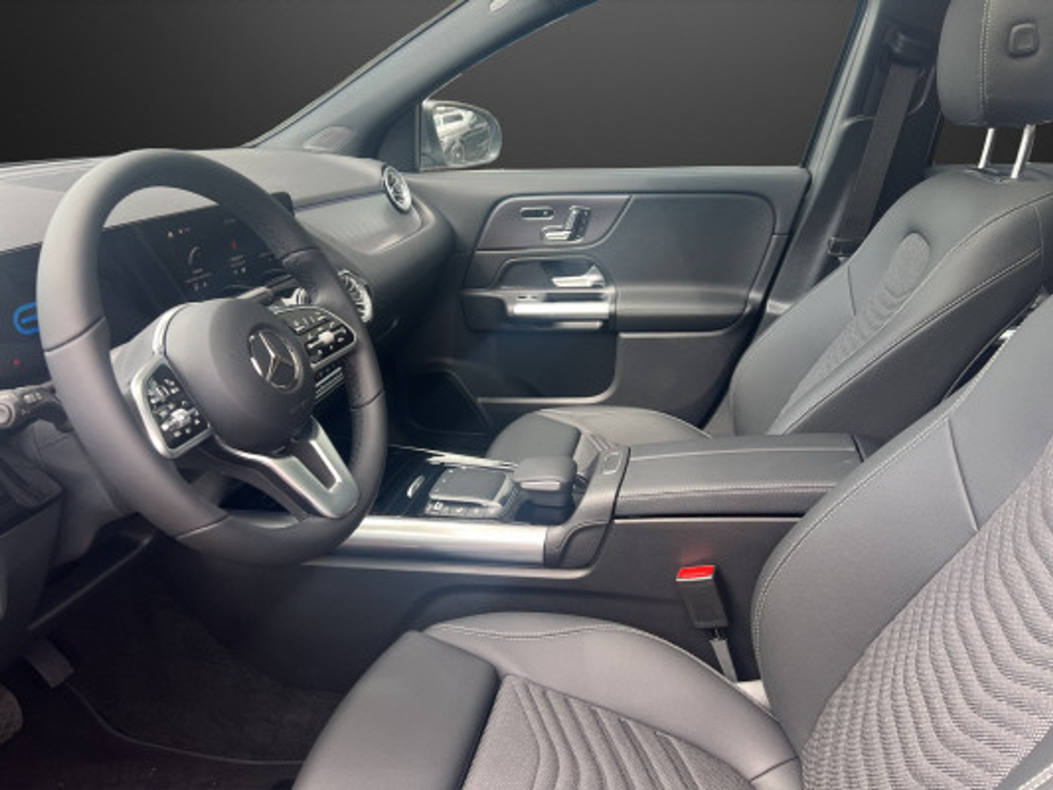 listing desktop thumbnail image 5