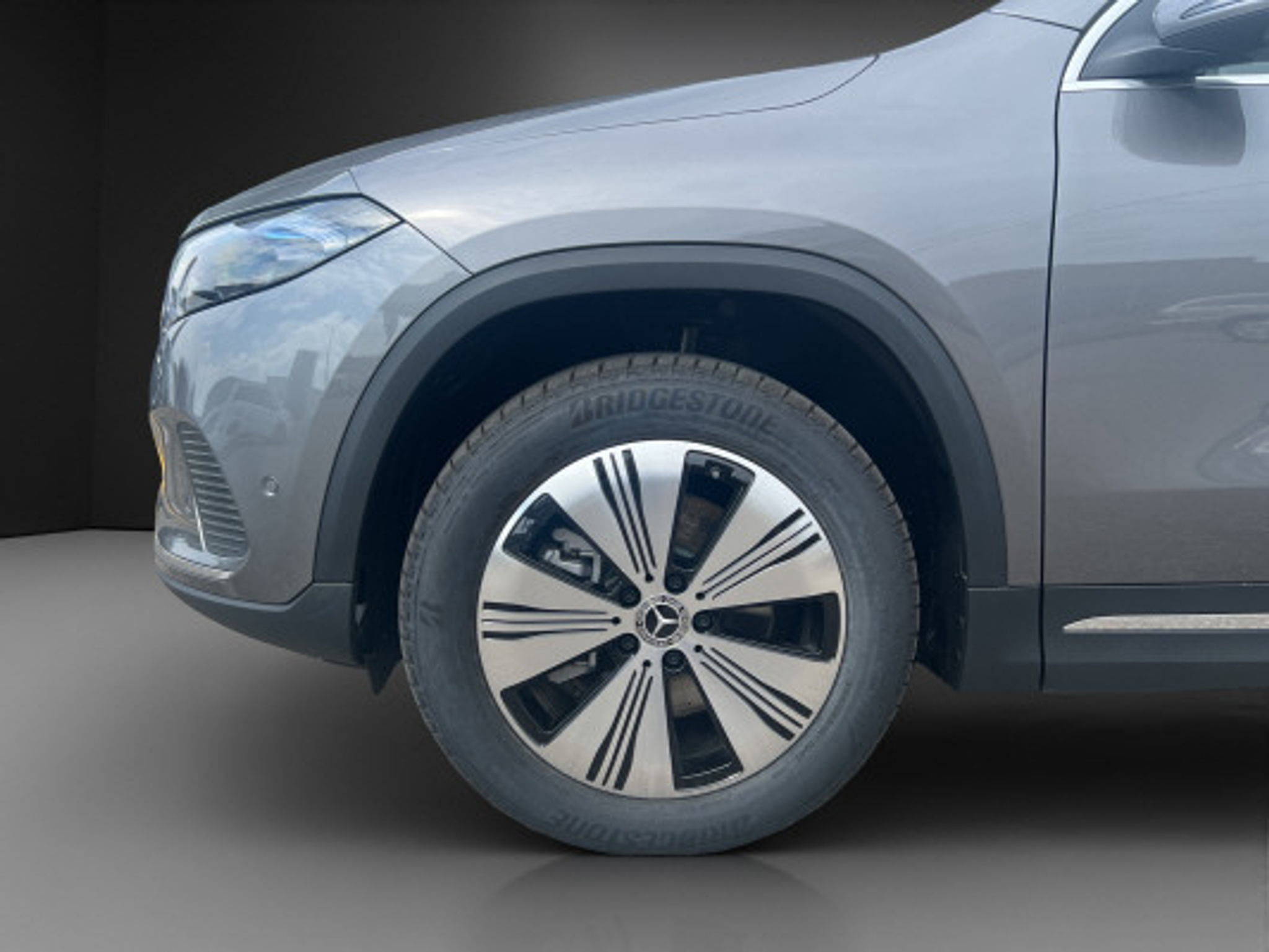 listing desktop thumbnail image 4