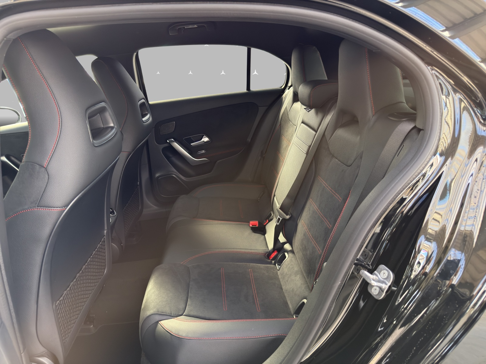 listing desktop thumbnail image 9