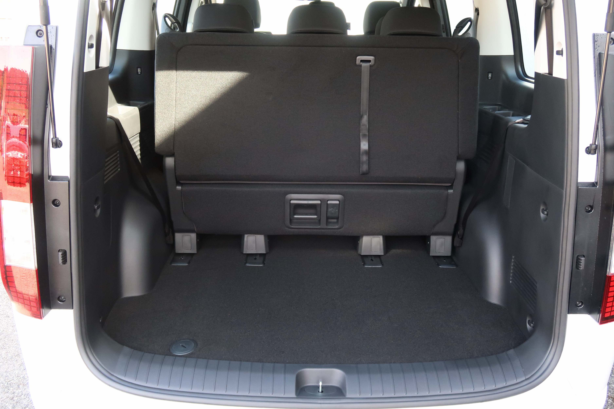 listing desktop thumbnail image 14