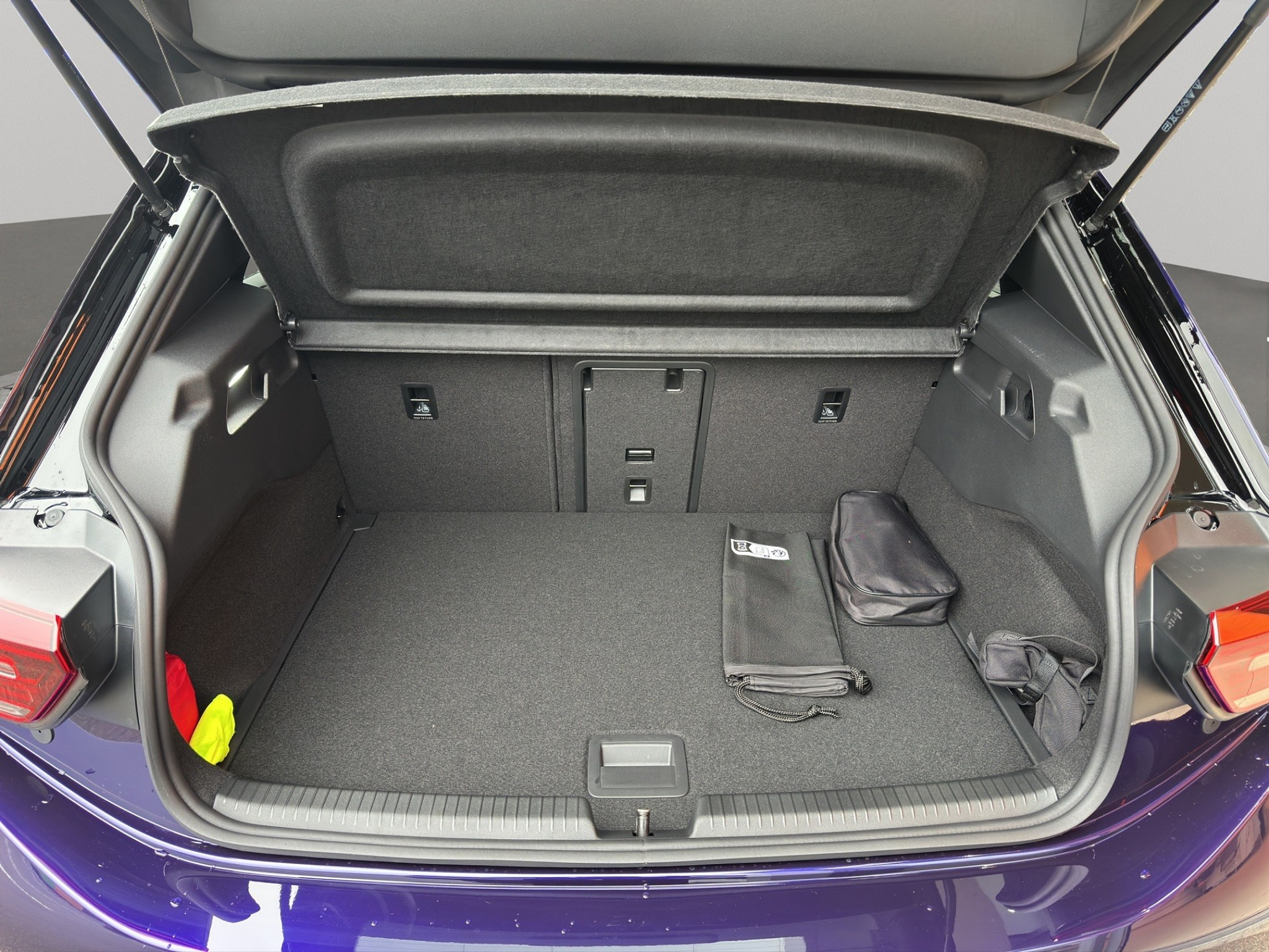 listing desktop thumbnail image 15