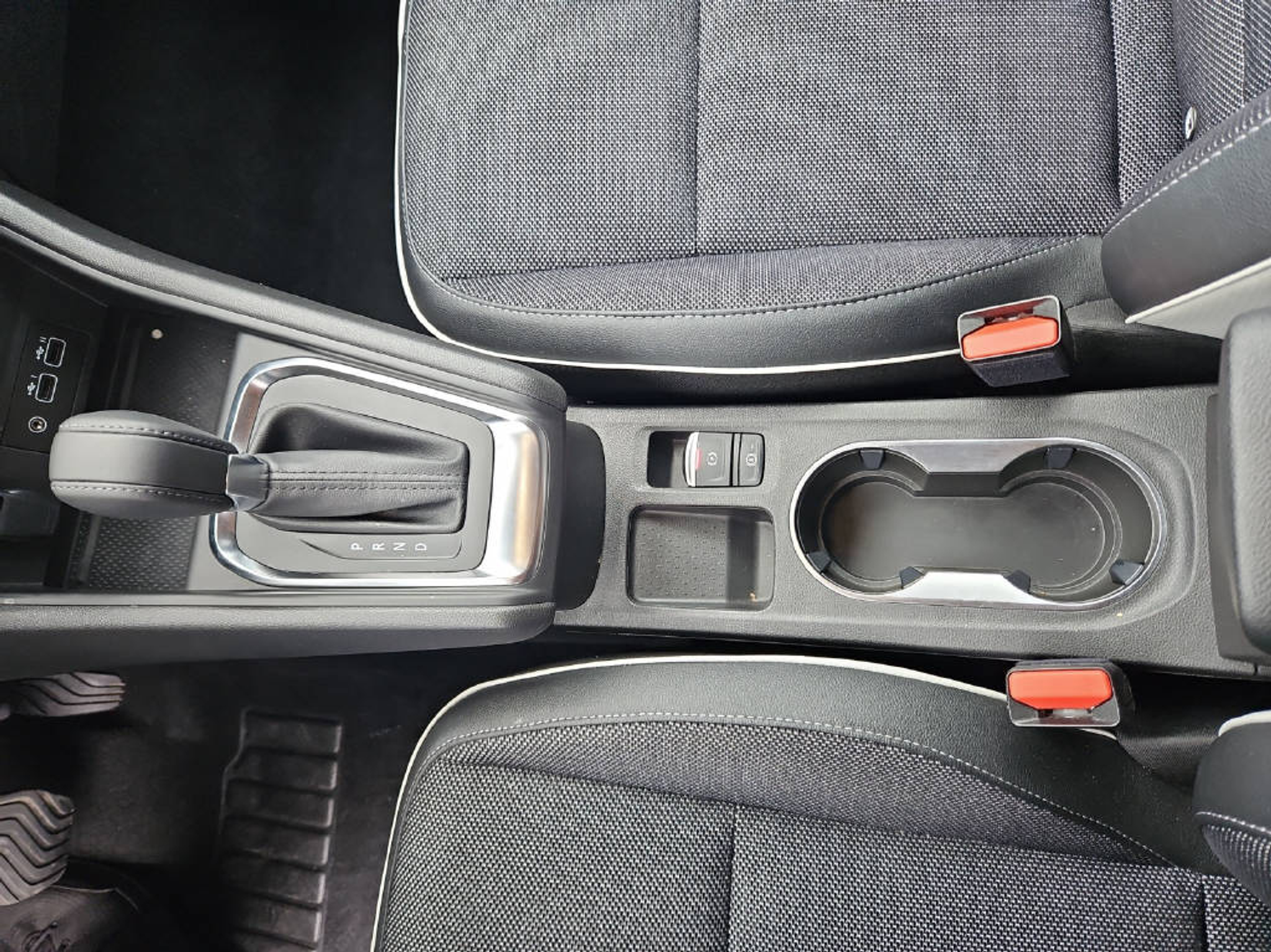 listing desktop thumbnail image 6