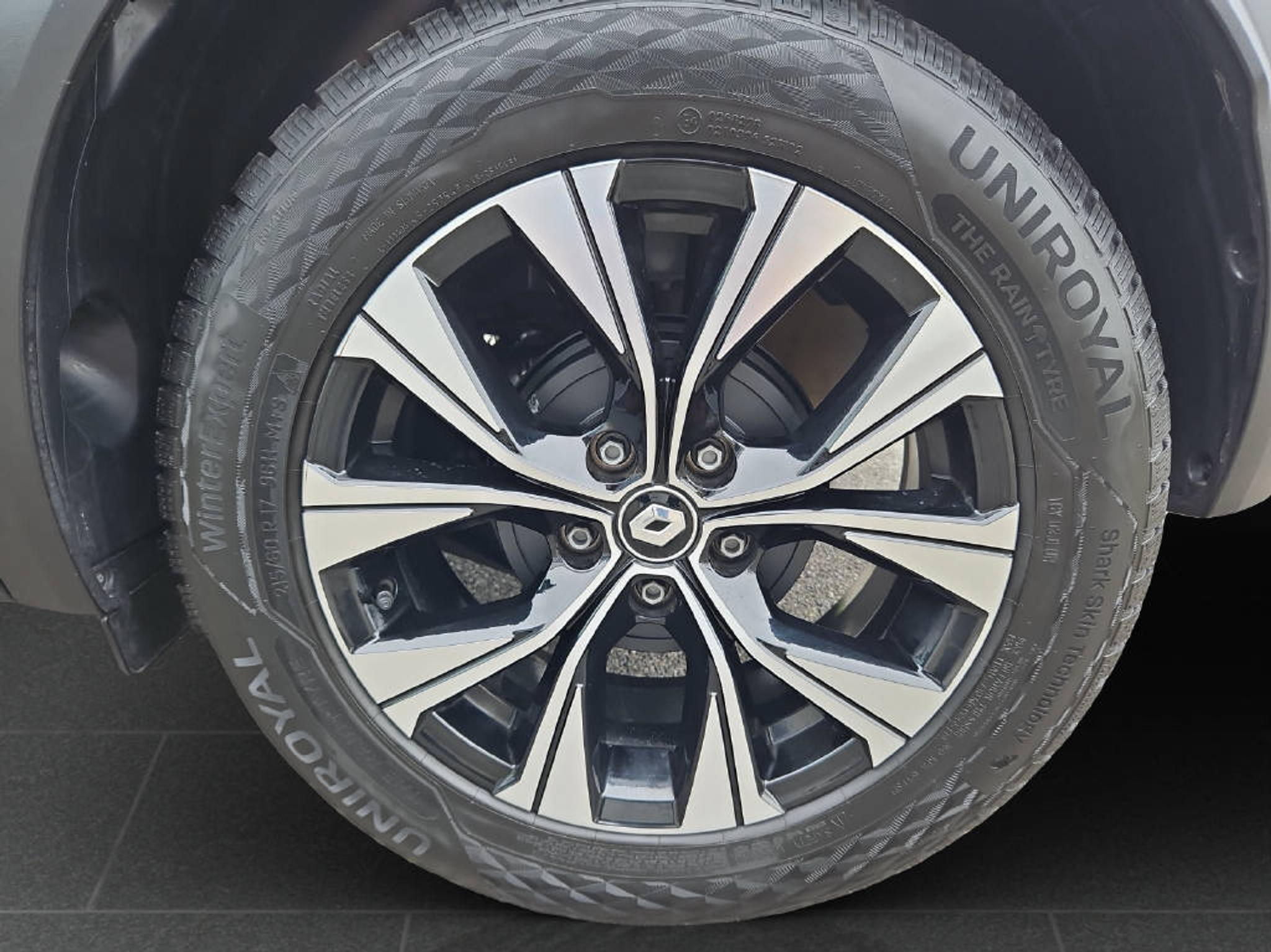 listing desktop thumbnail image 10