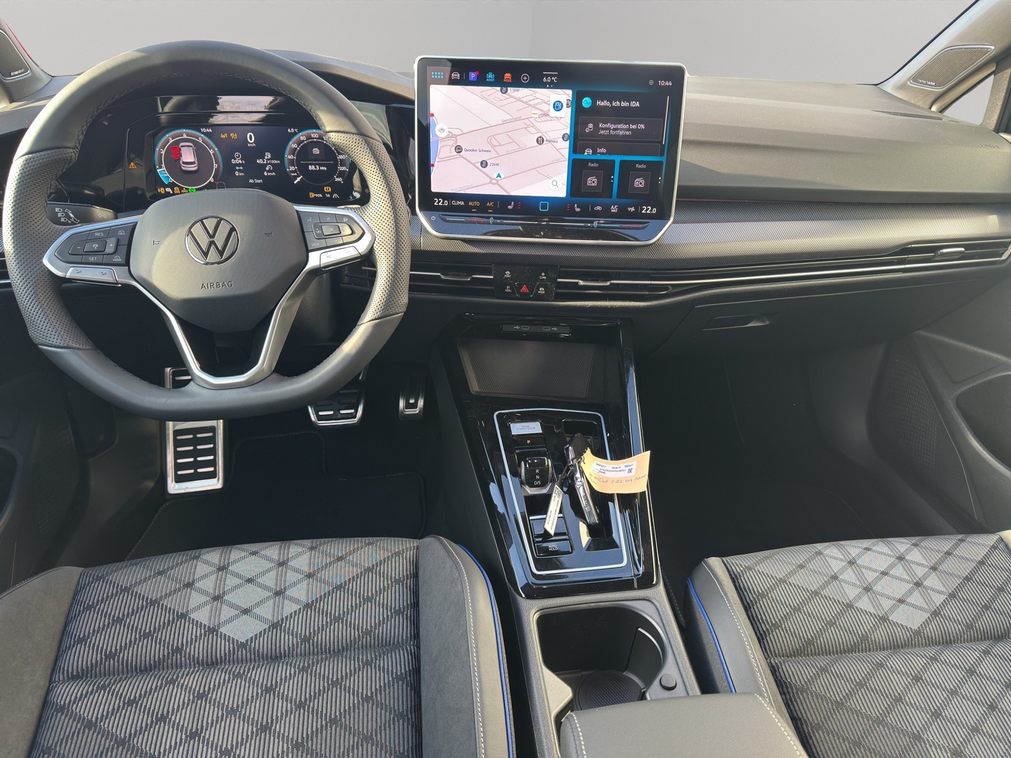 listing desktop thumbnail image 11