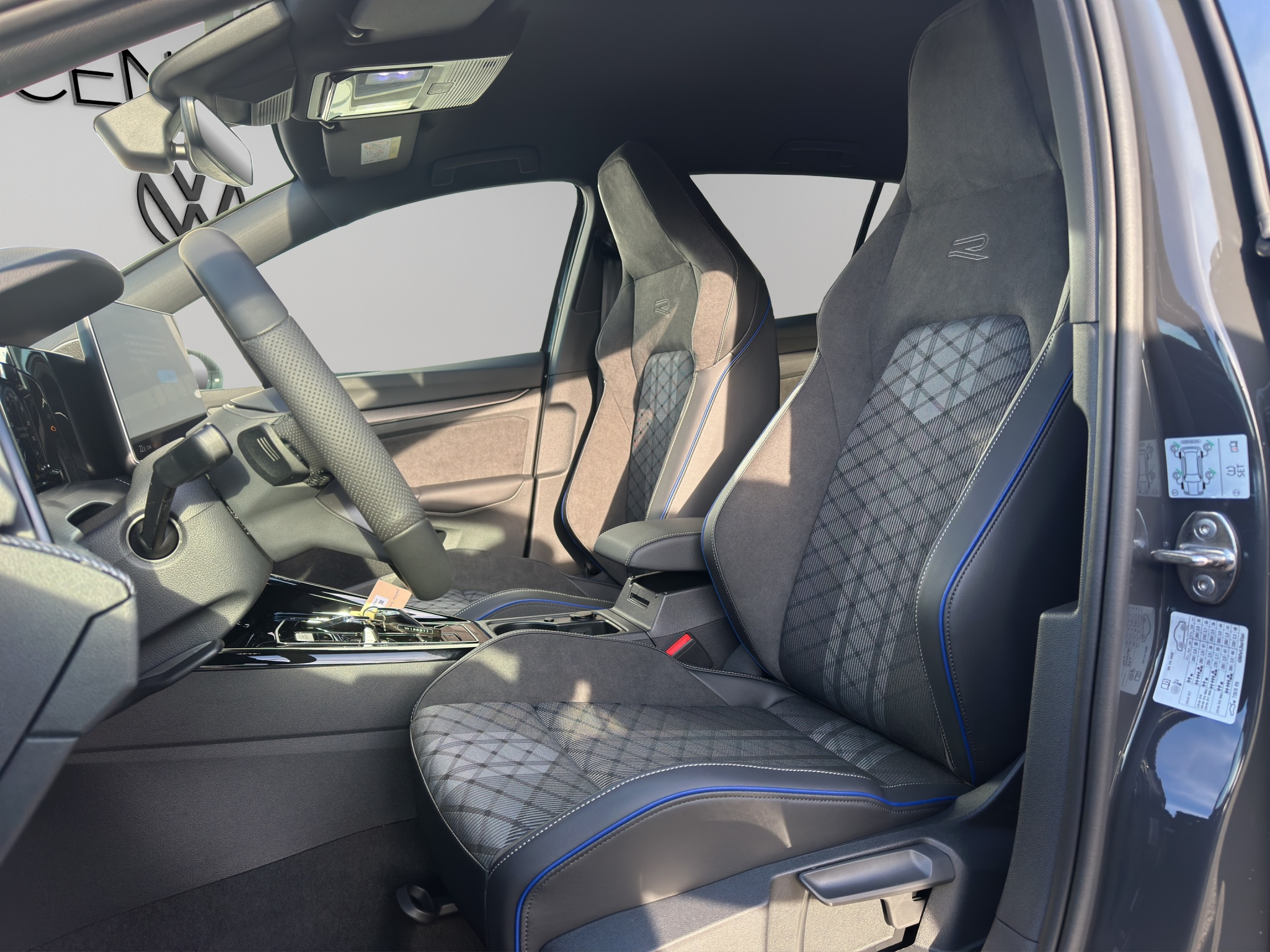 listing desktop thumbnail image 8