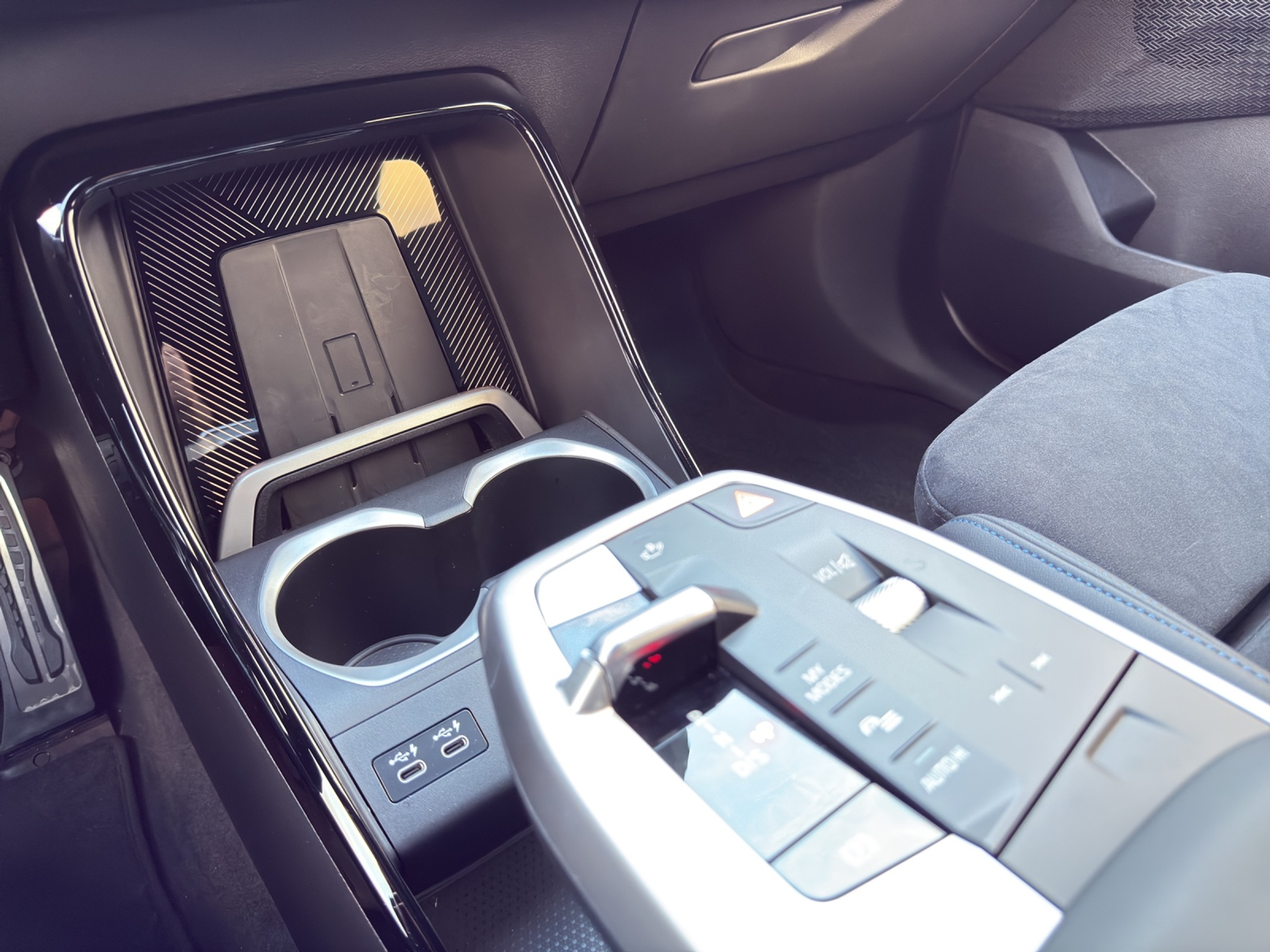 listing desktop thumbnail image 26