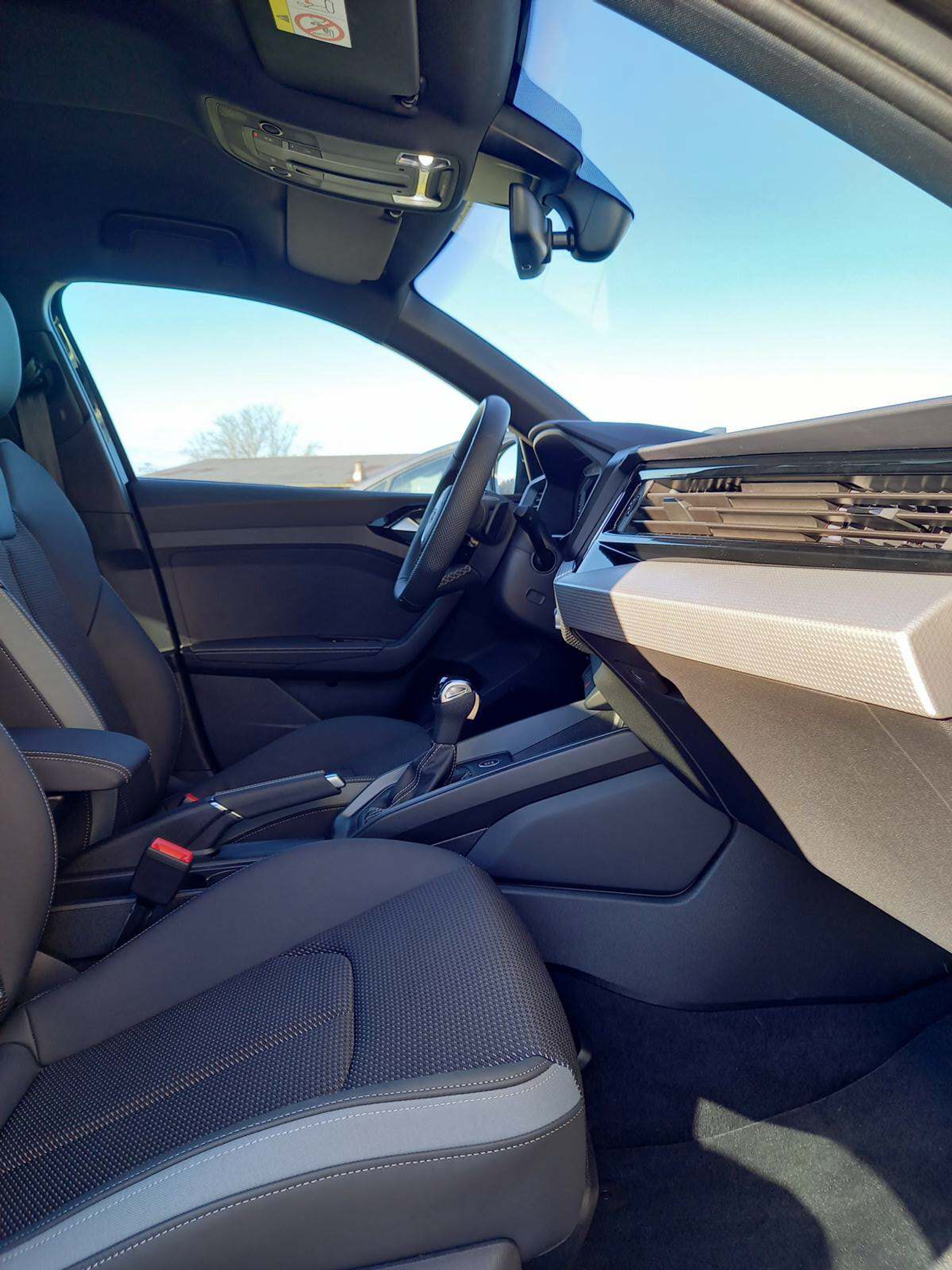 listing desktop thumbnail image 12