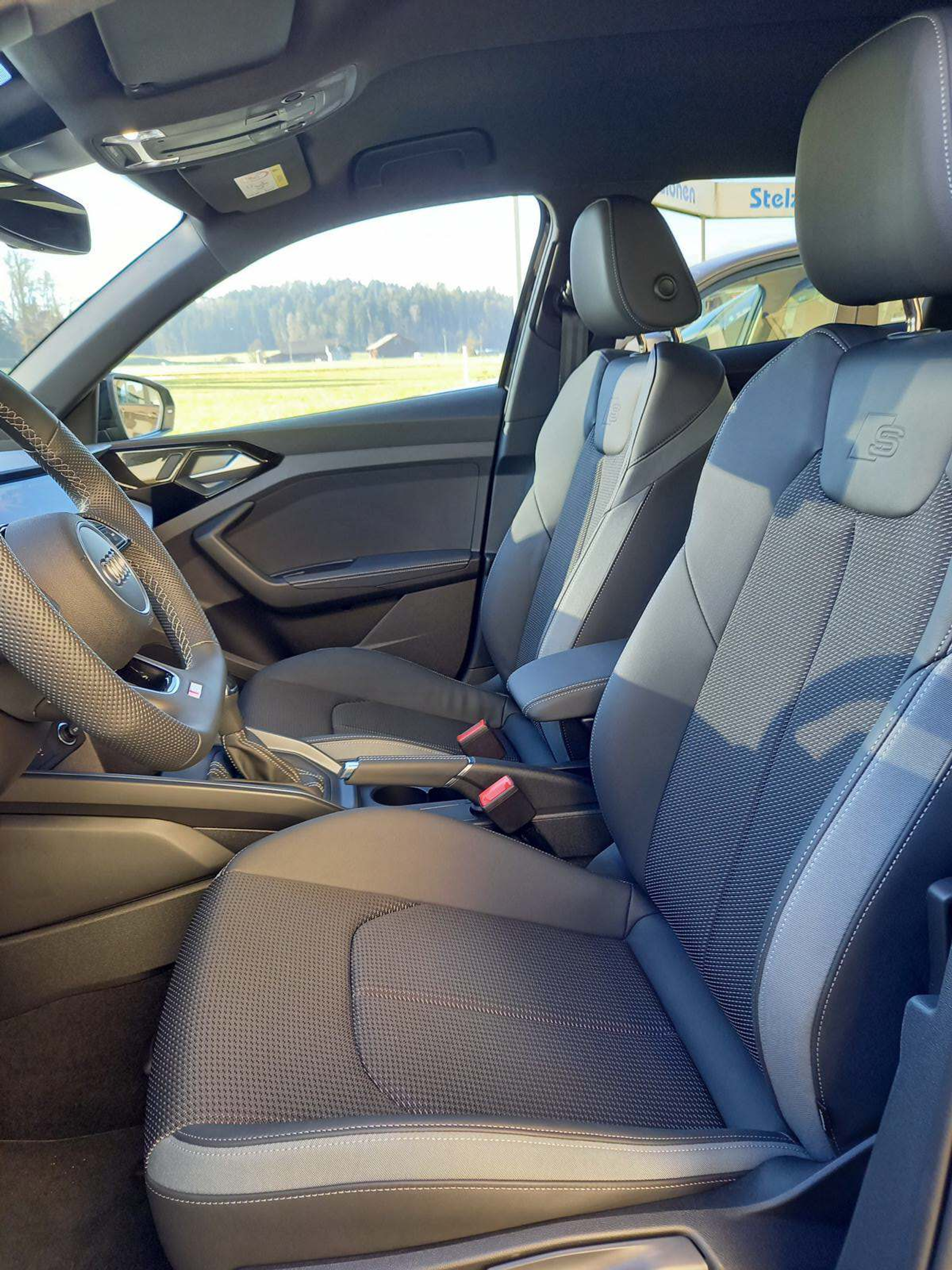 listing desktop thumbnail image 13