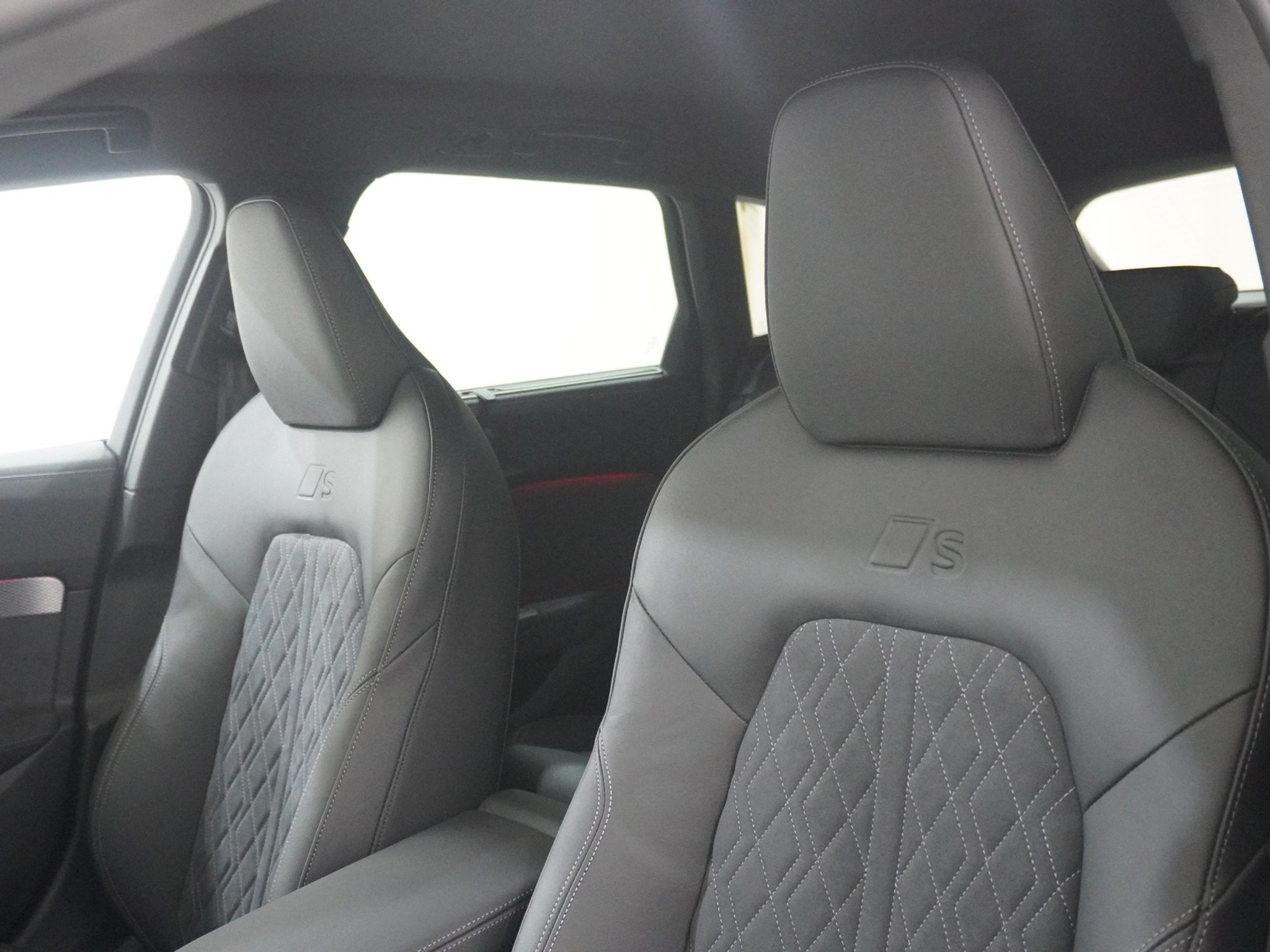 listing desktop thumbnail image 12