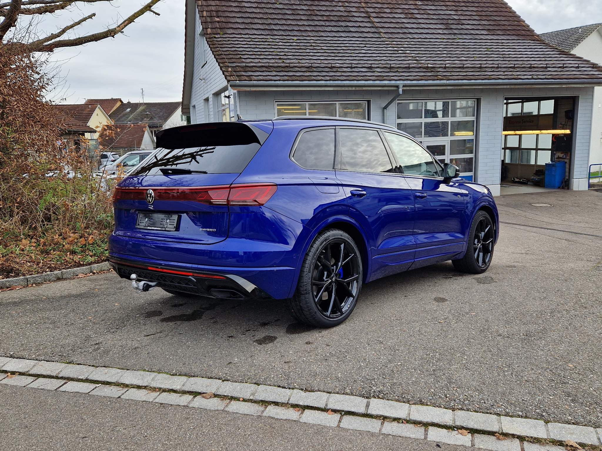 listing desktop thumbnail image 6