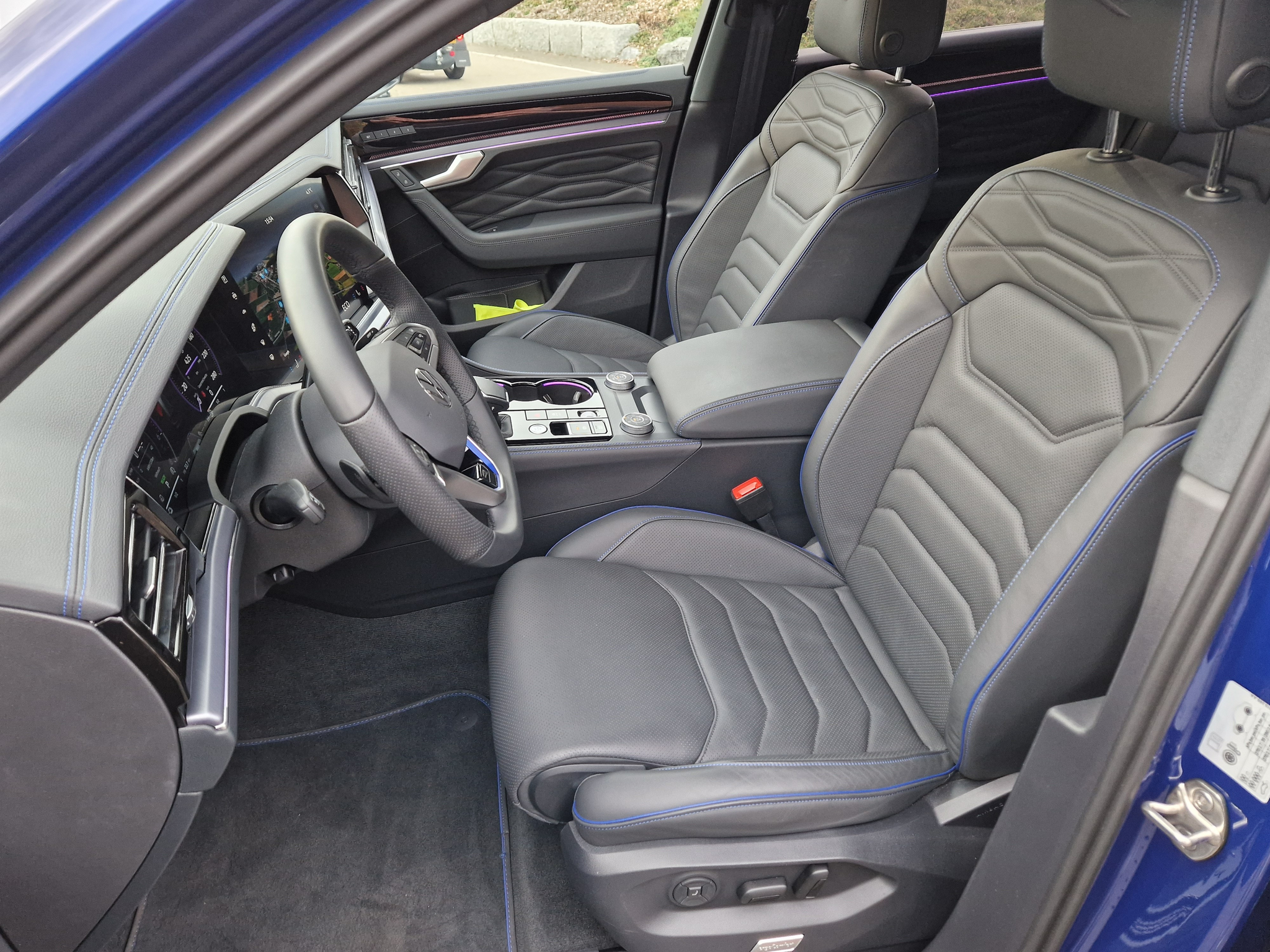 listing desktop thumbnail image 7