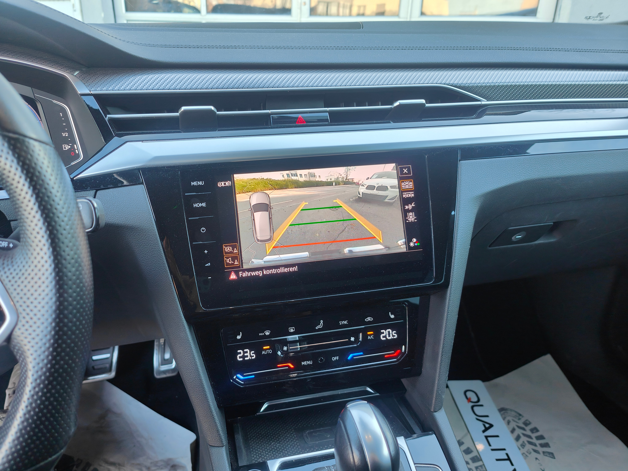 listing desktop thumbnail image 11