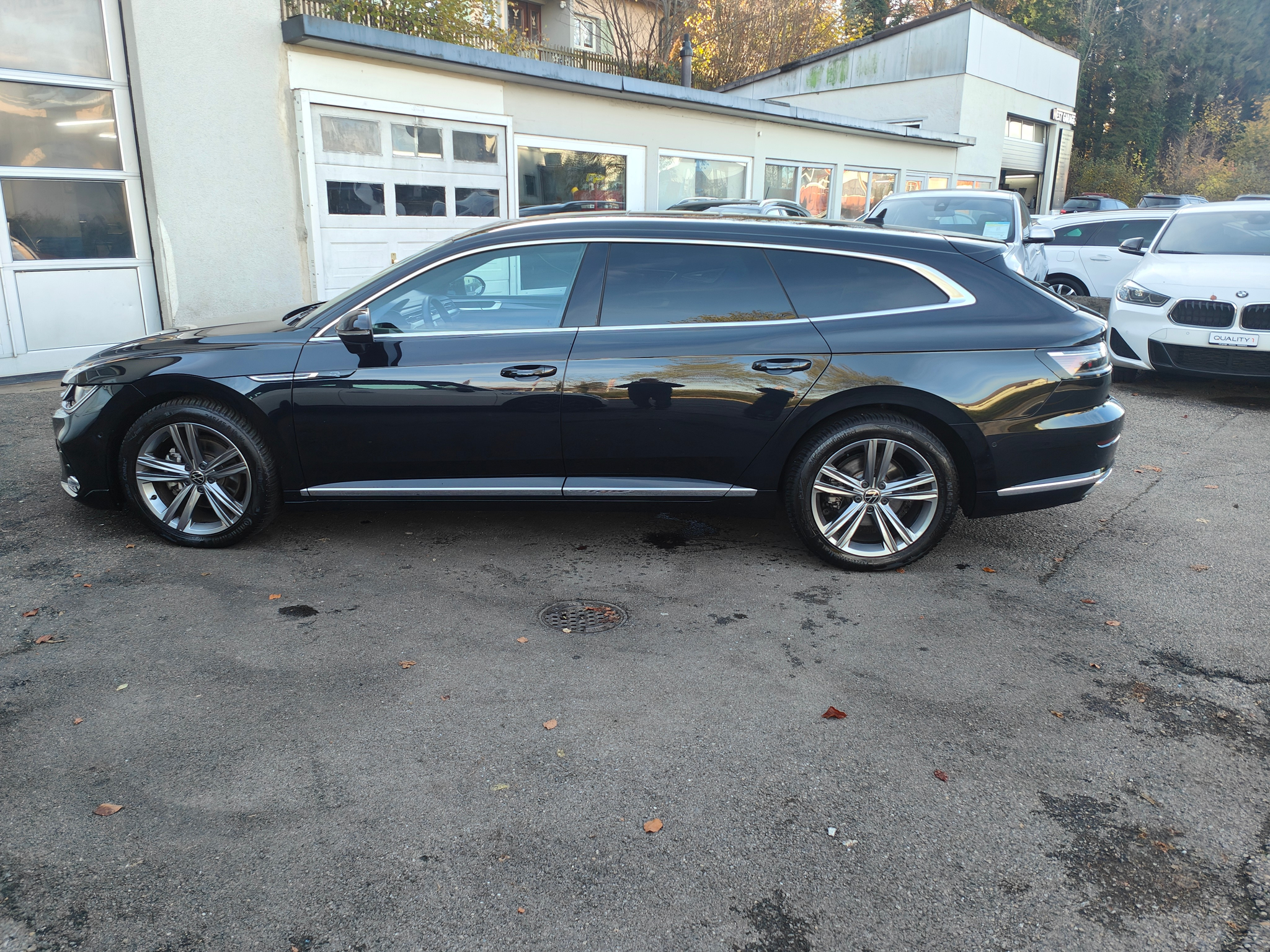 listing desktop thumbnail image 5