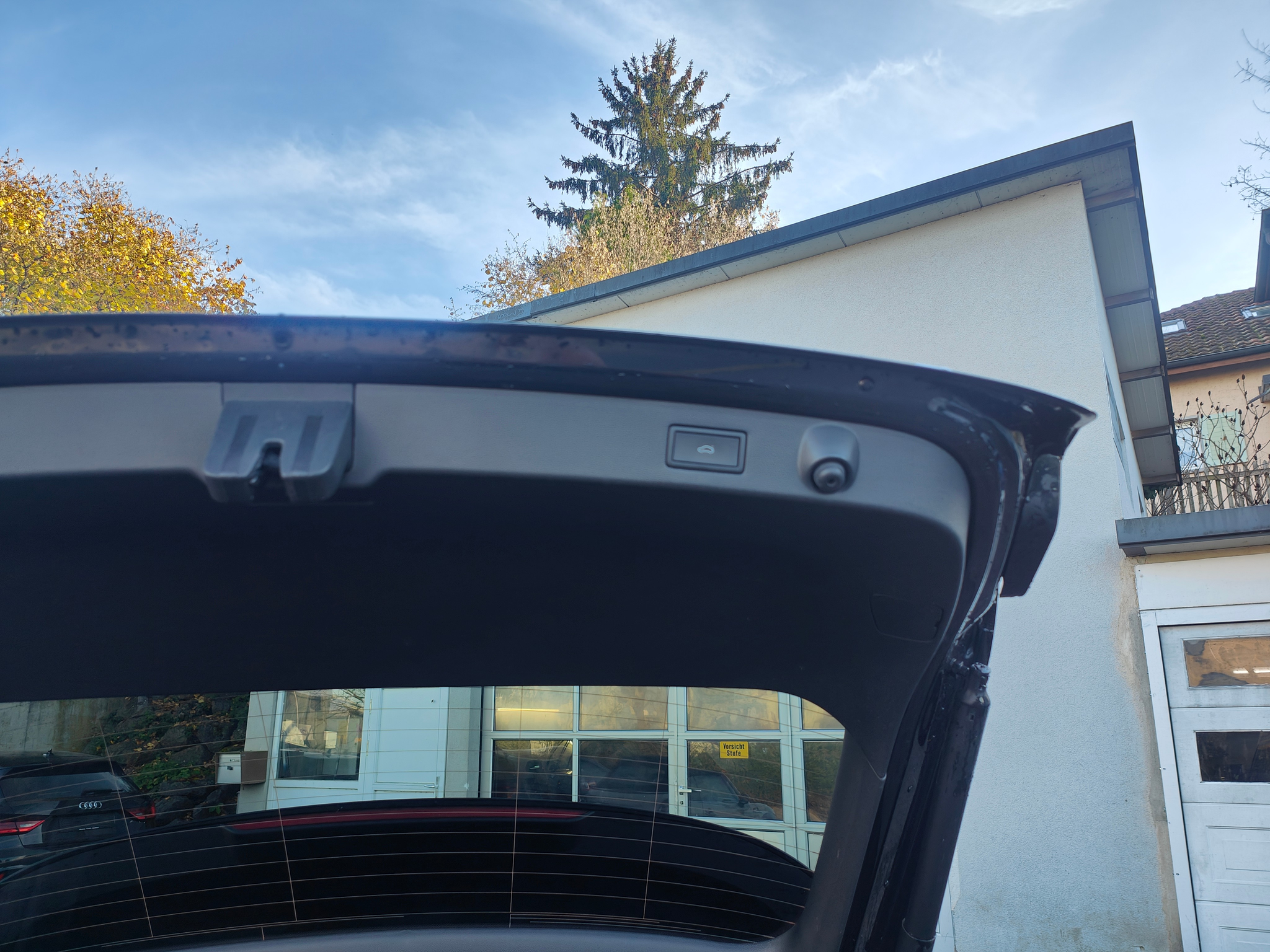 listing desktop thumbnail image 7