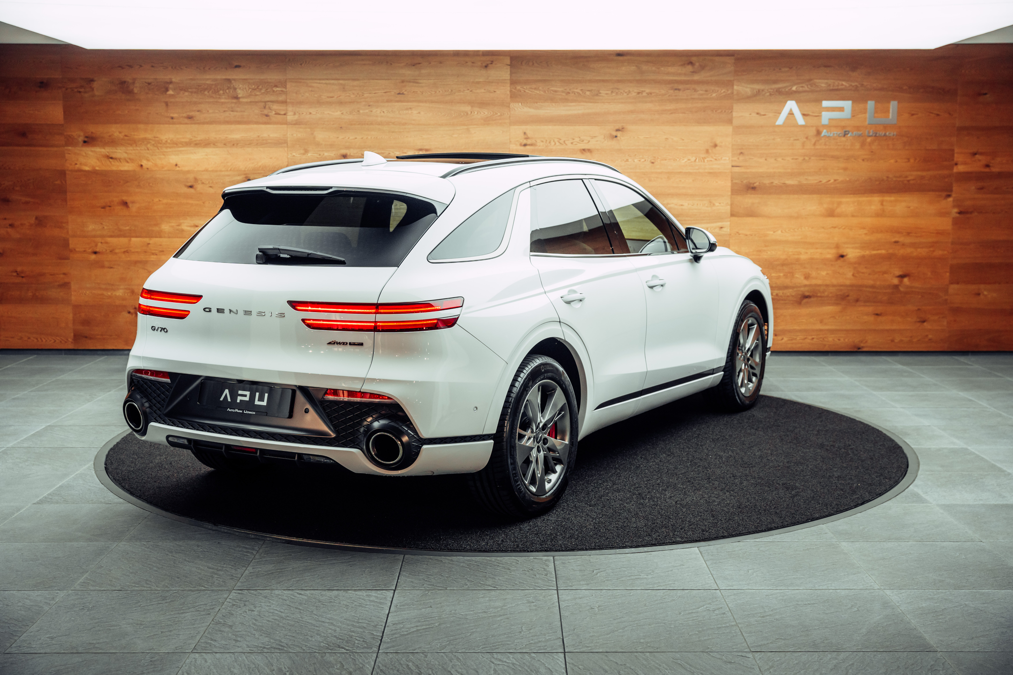 listing desktop thumbnail image 1