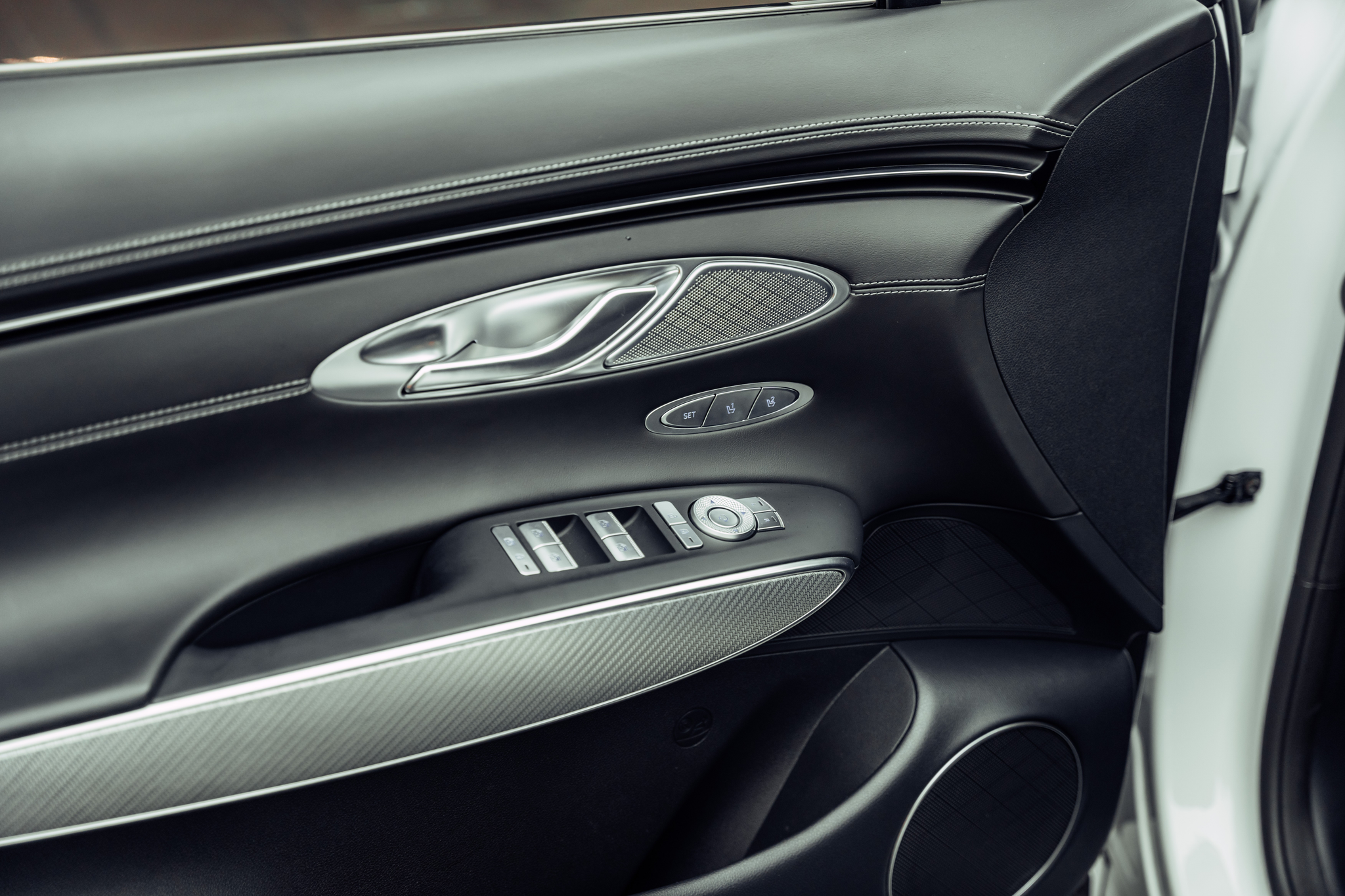 listing desktop thumbnail image 11