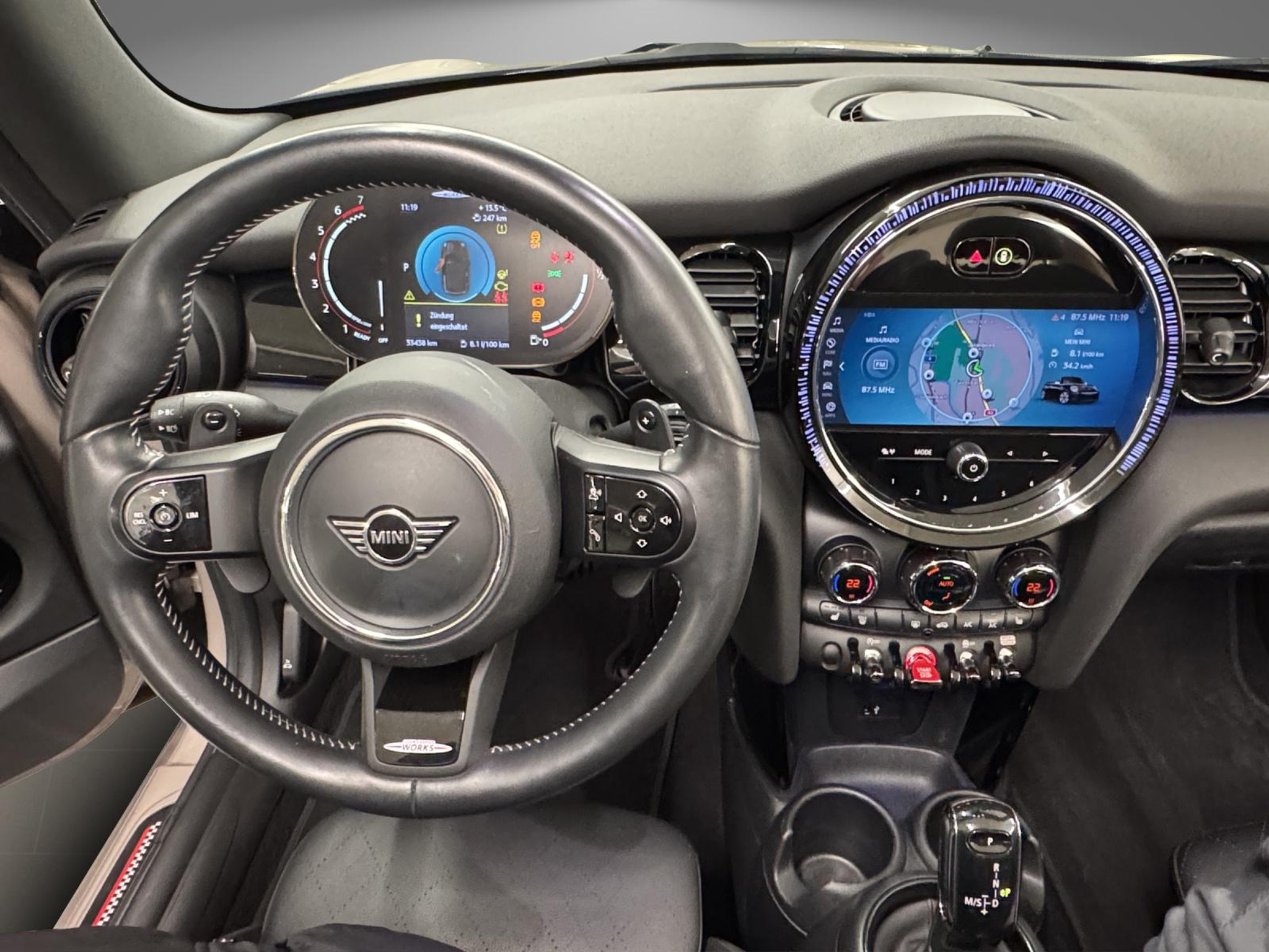 listing desktop thumbnail image 17