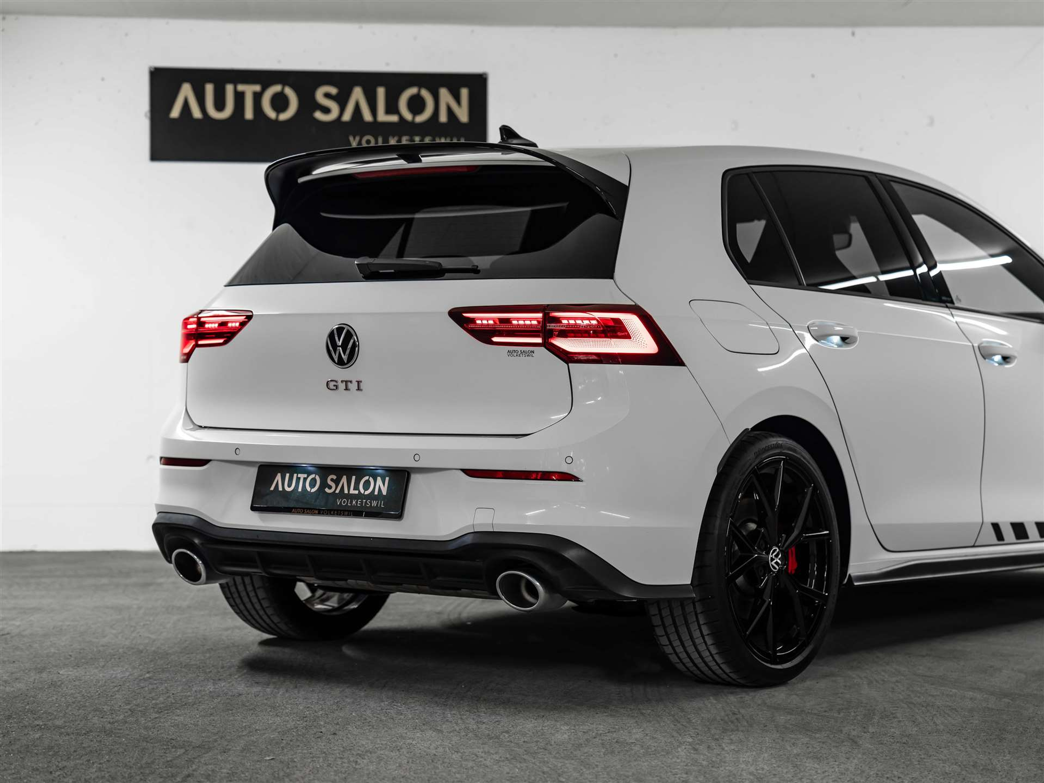 listing desktop thumbnail image 19