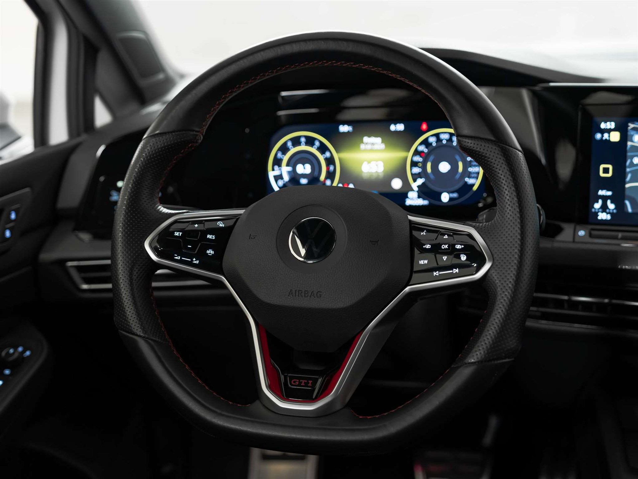 listing desktop thumbnail image 23