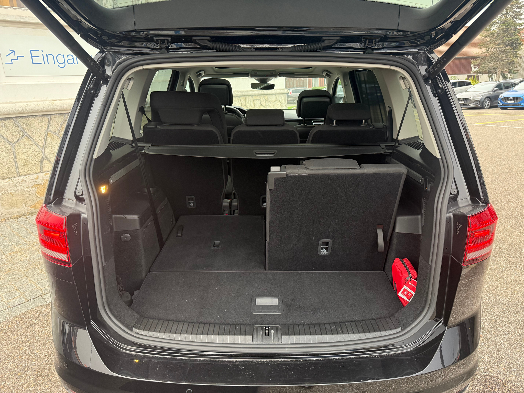 listing desktop thumbnail image 6